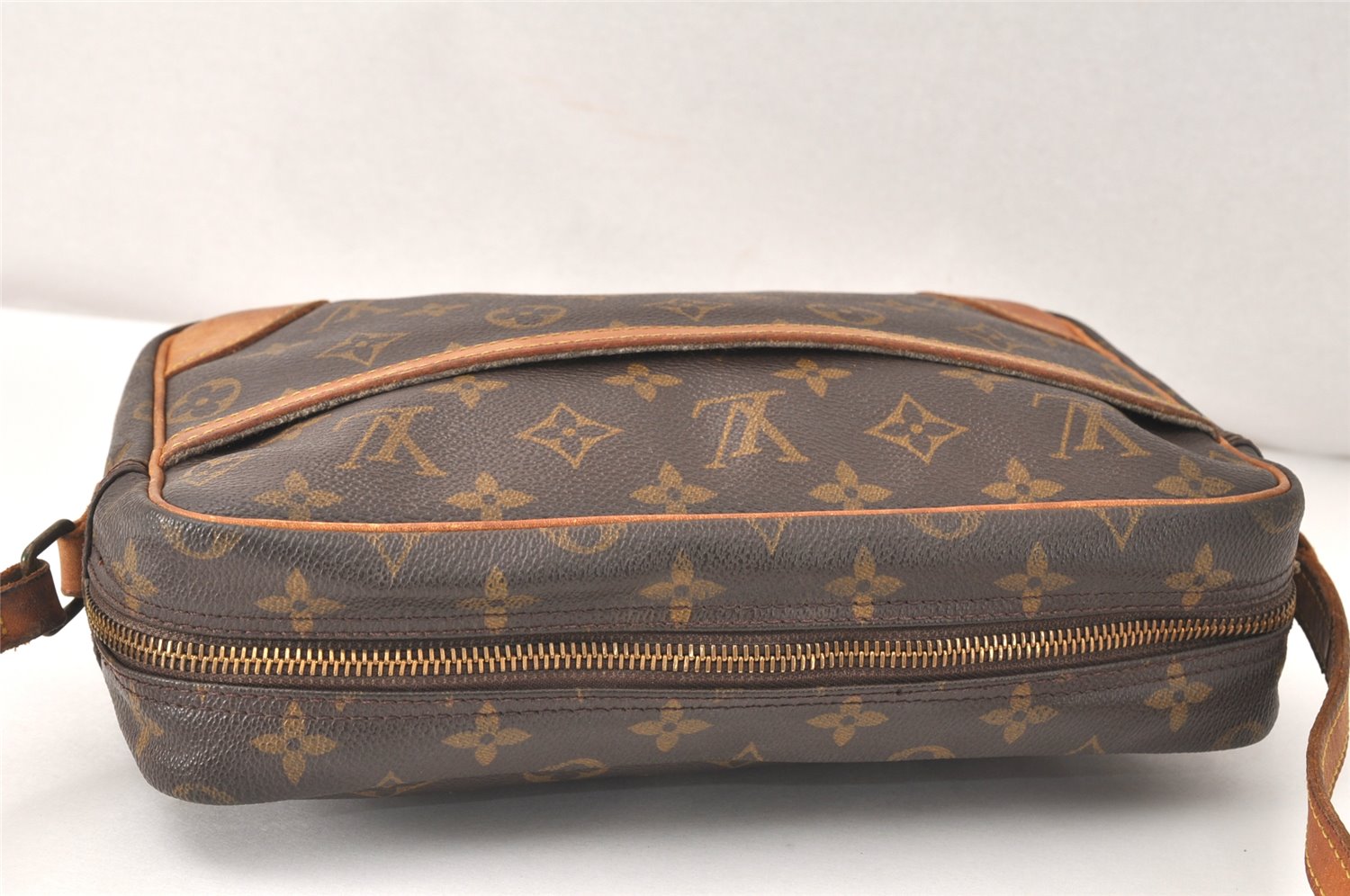 Authentic Louis Vuitton Monogram Trocadero 27 Shoulder Bag M51274 LV Junk 4205K