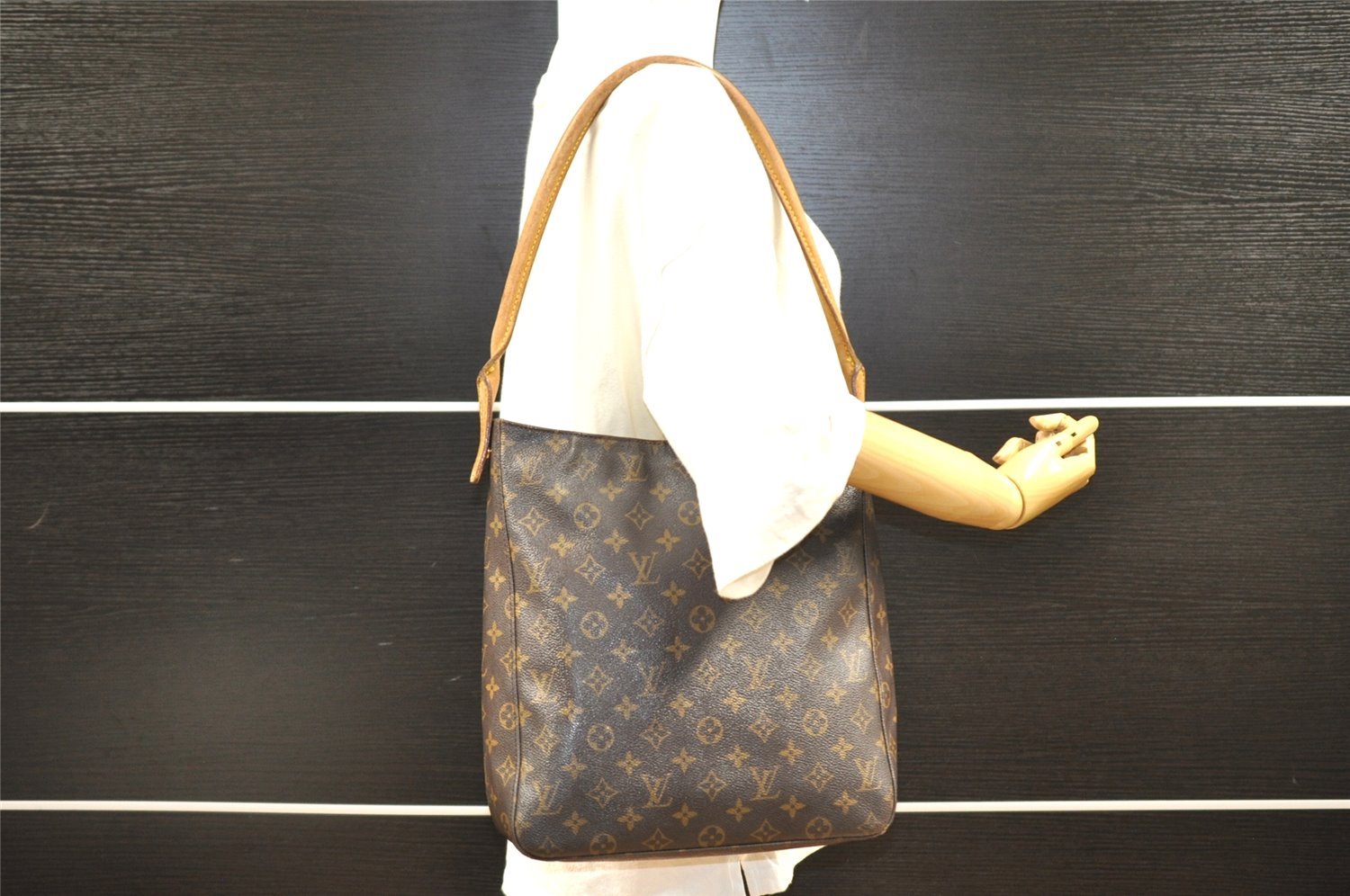 Authentic Louis Vuitton Monogram Looping GM Shoulder Bag M51145 LV 4208I