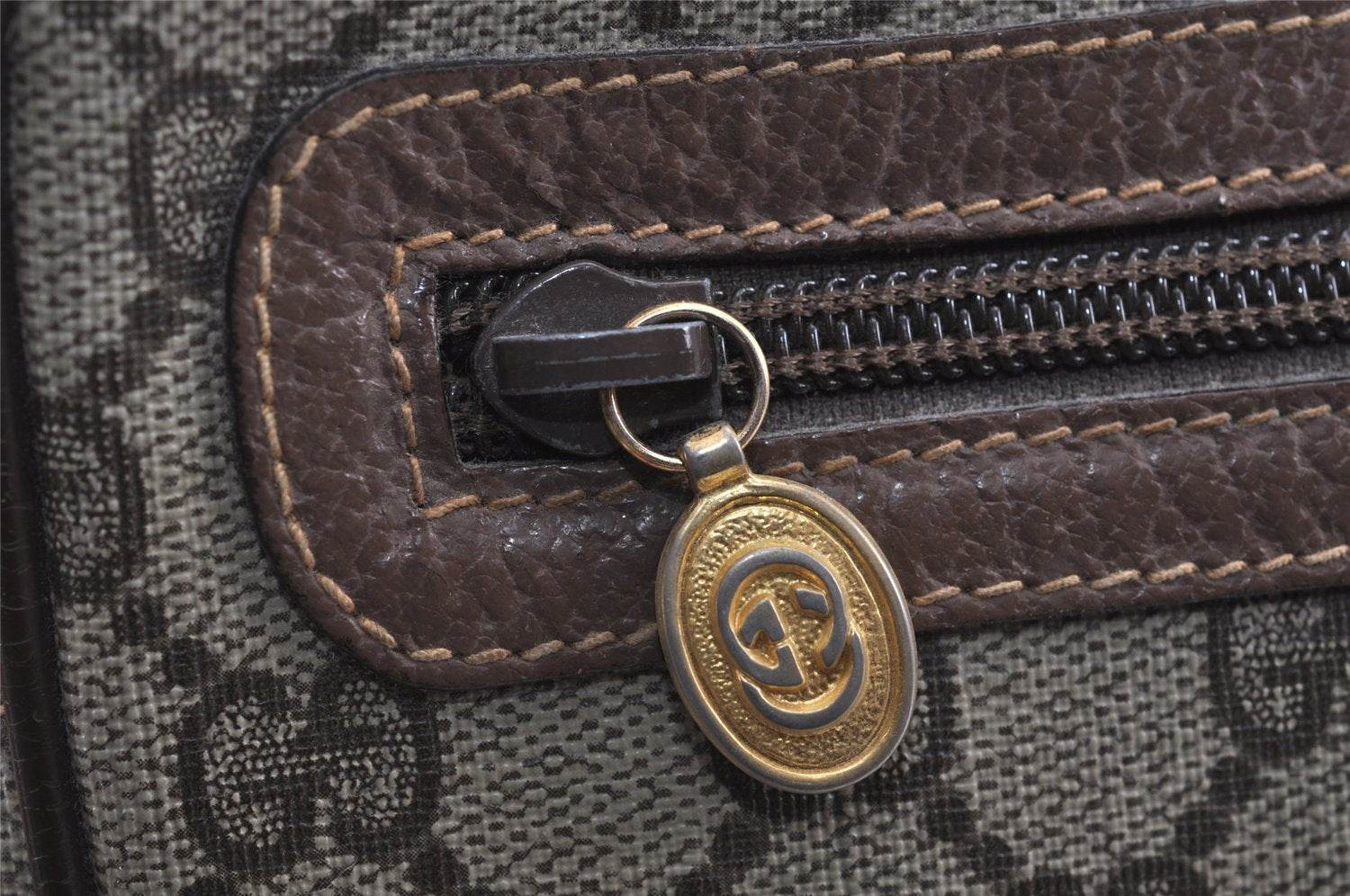 Authentic GUCCI Vintage Clutch Hand Bag Purse GG PVC Leather Brown 4210J