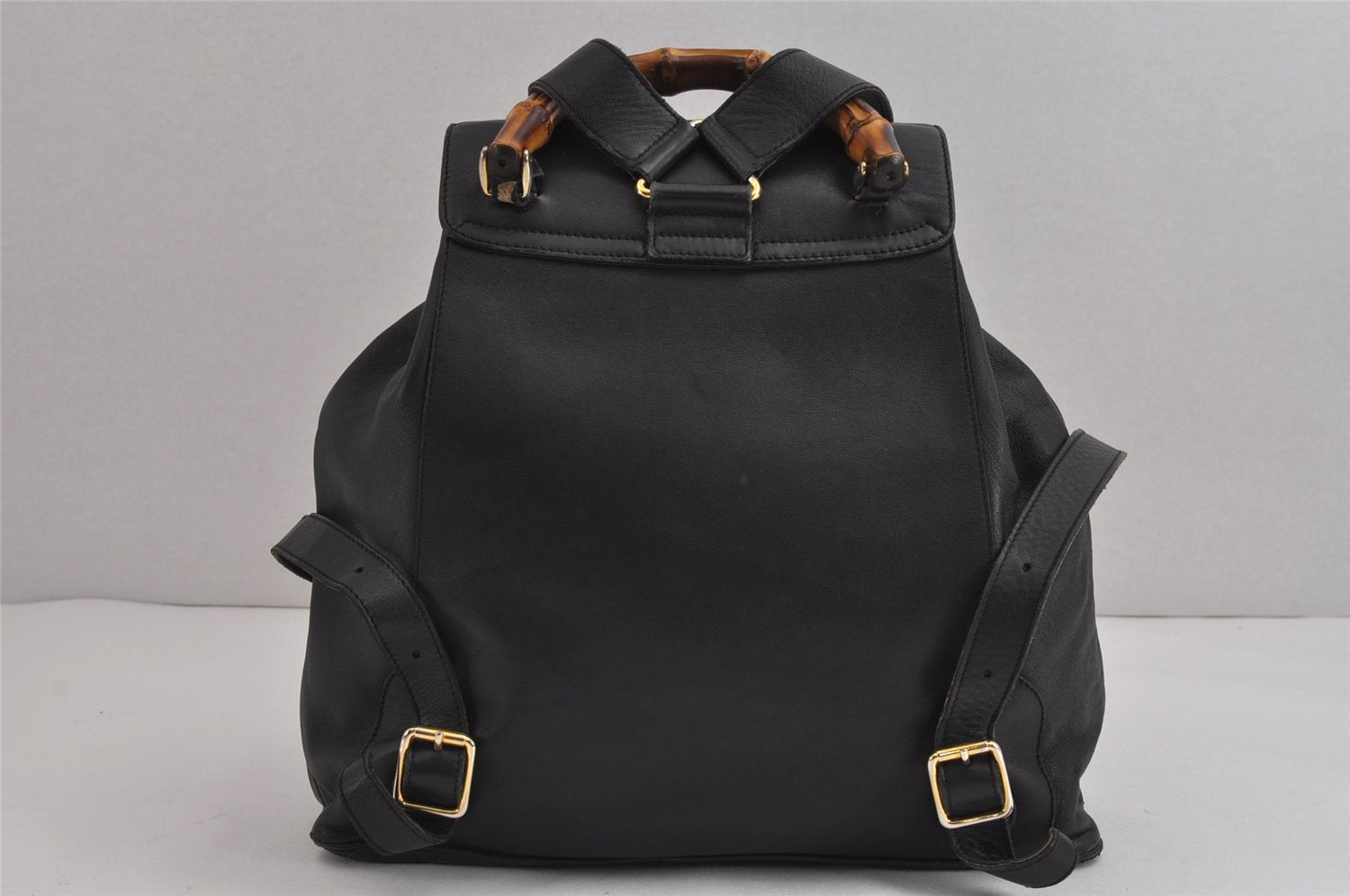 Authentic GUCCI Vintage Bamboo Drawstring Backpack Purse Leather Black 4216J