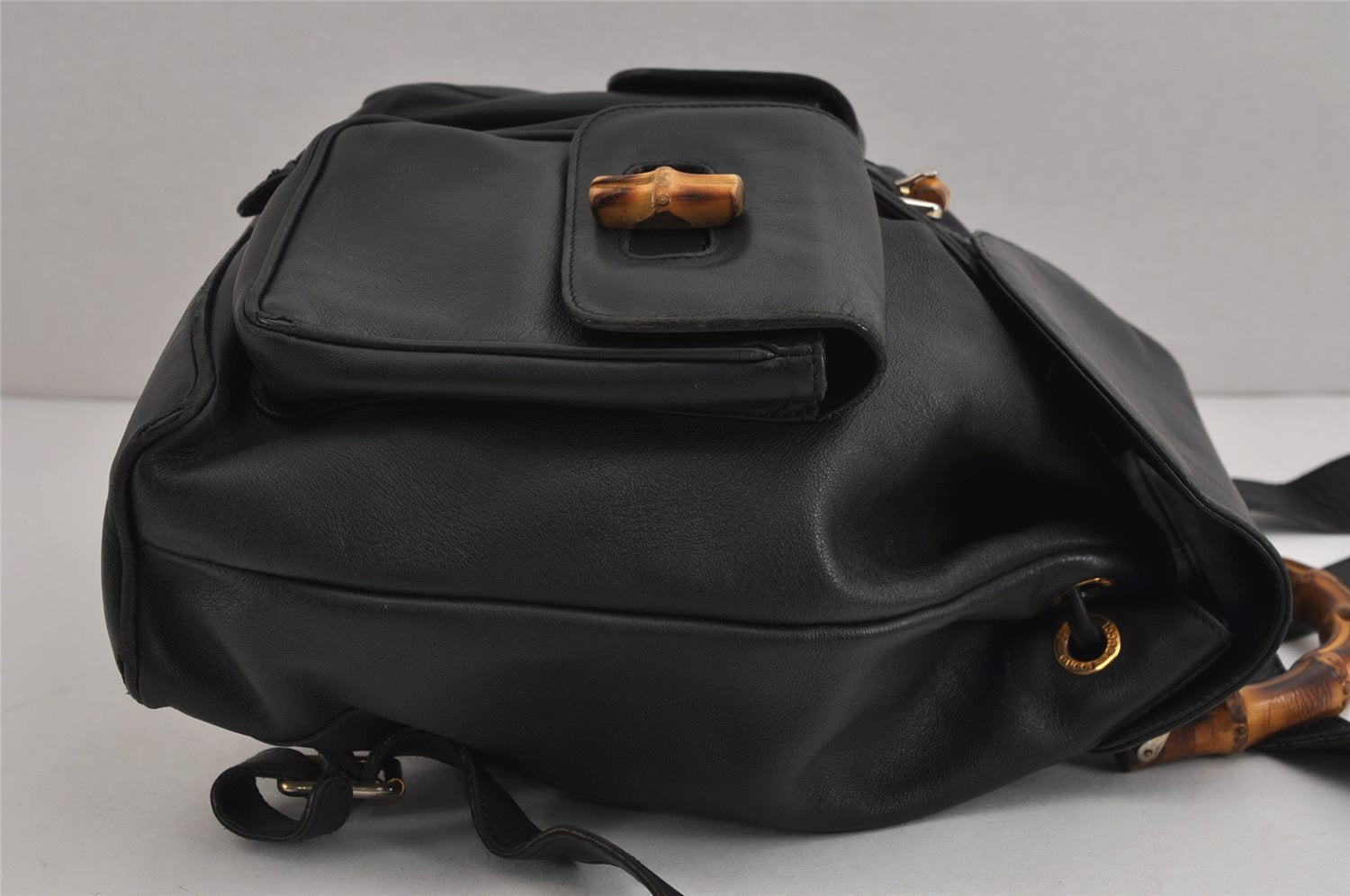 Authentic GUCCI Vintage Bamboo Drawstring Backpack Purse Leather Black 4216J