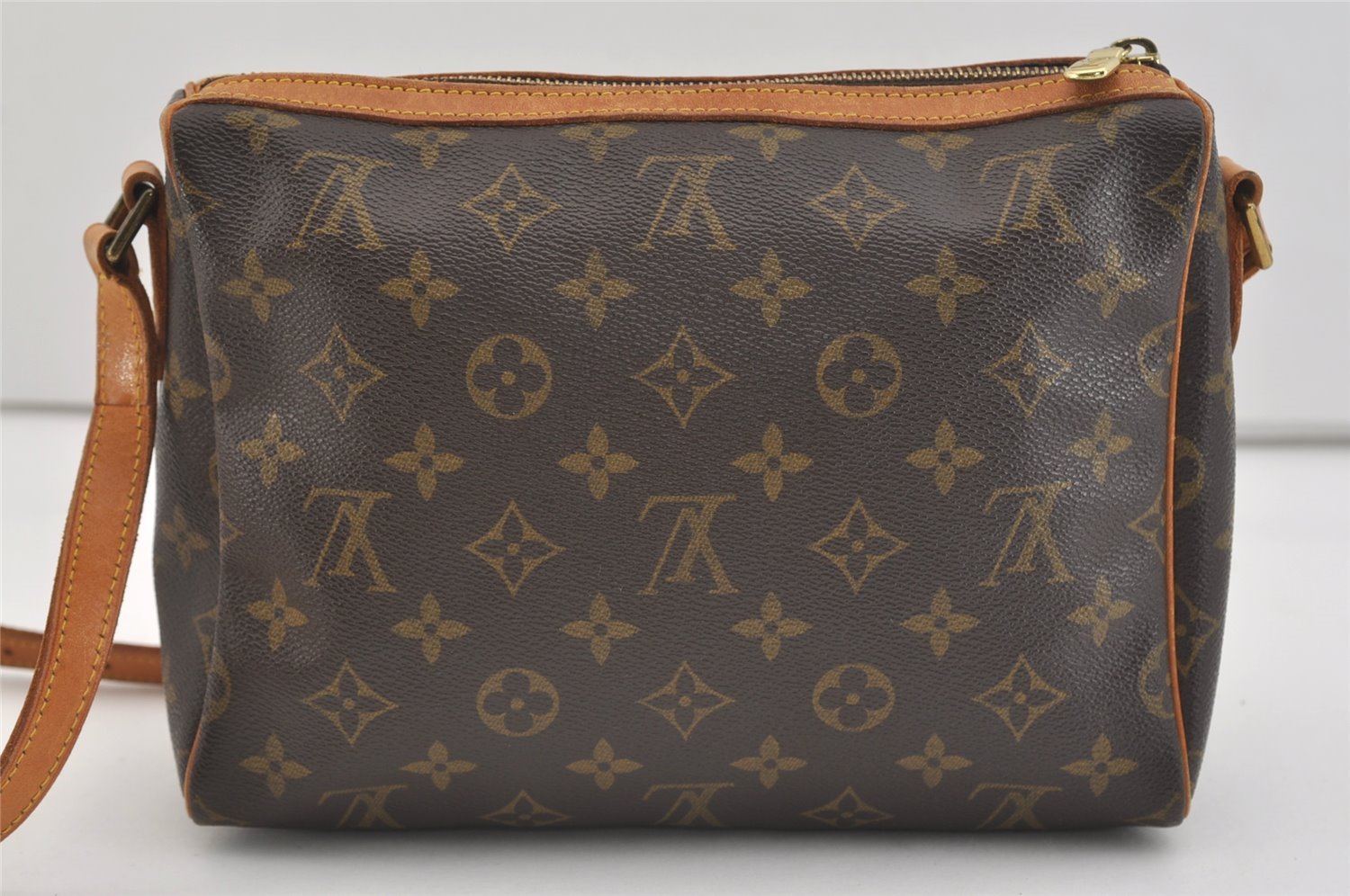 Authentic Louis Vuitton Monogram Tulleries PM Shoulder Cross Bag Old Model 4222J