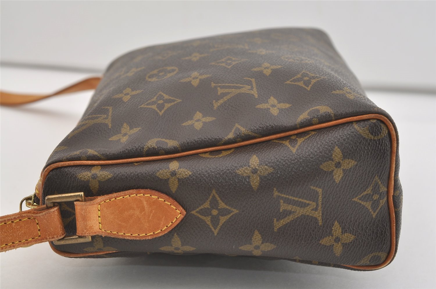 Authentic Louis Vuitton Monogram Tulleries PM Shoulder Cross Bag Old Model 4222J