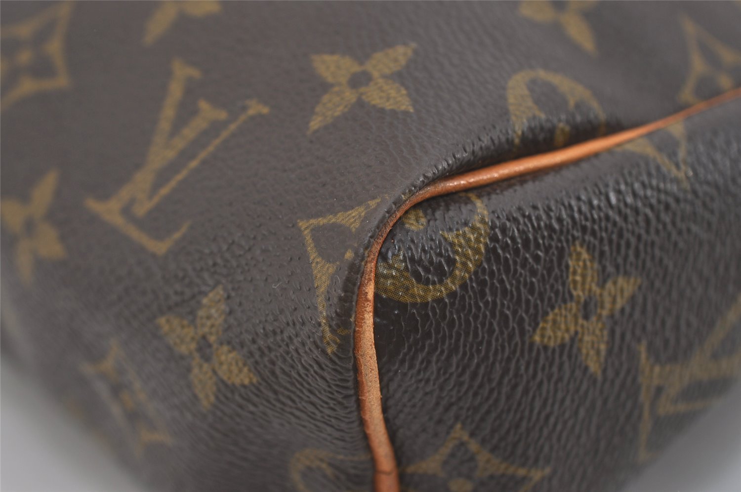 Authentic Louis Vuitton Monogram Tulleries PM Shoulder Cross Bag Old Model 4222J