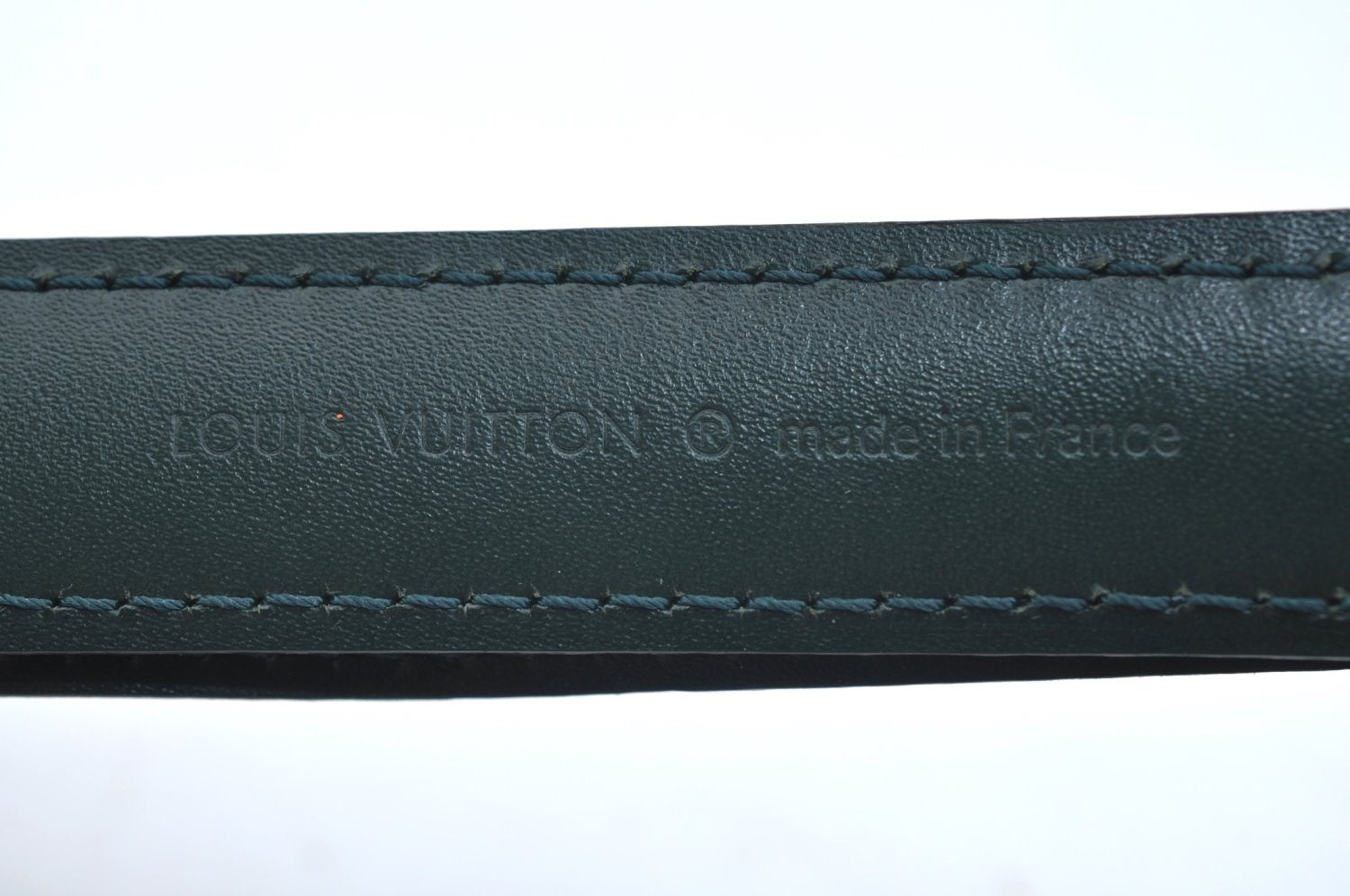 Authentic Louis Vuitton Leather Shoulder Strap Green 35.6-42.5