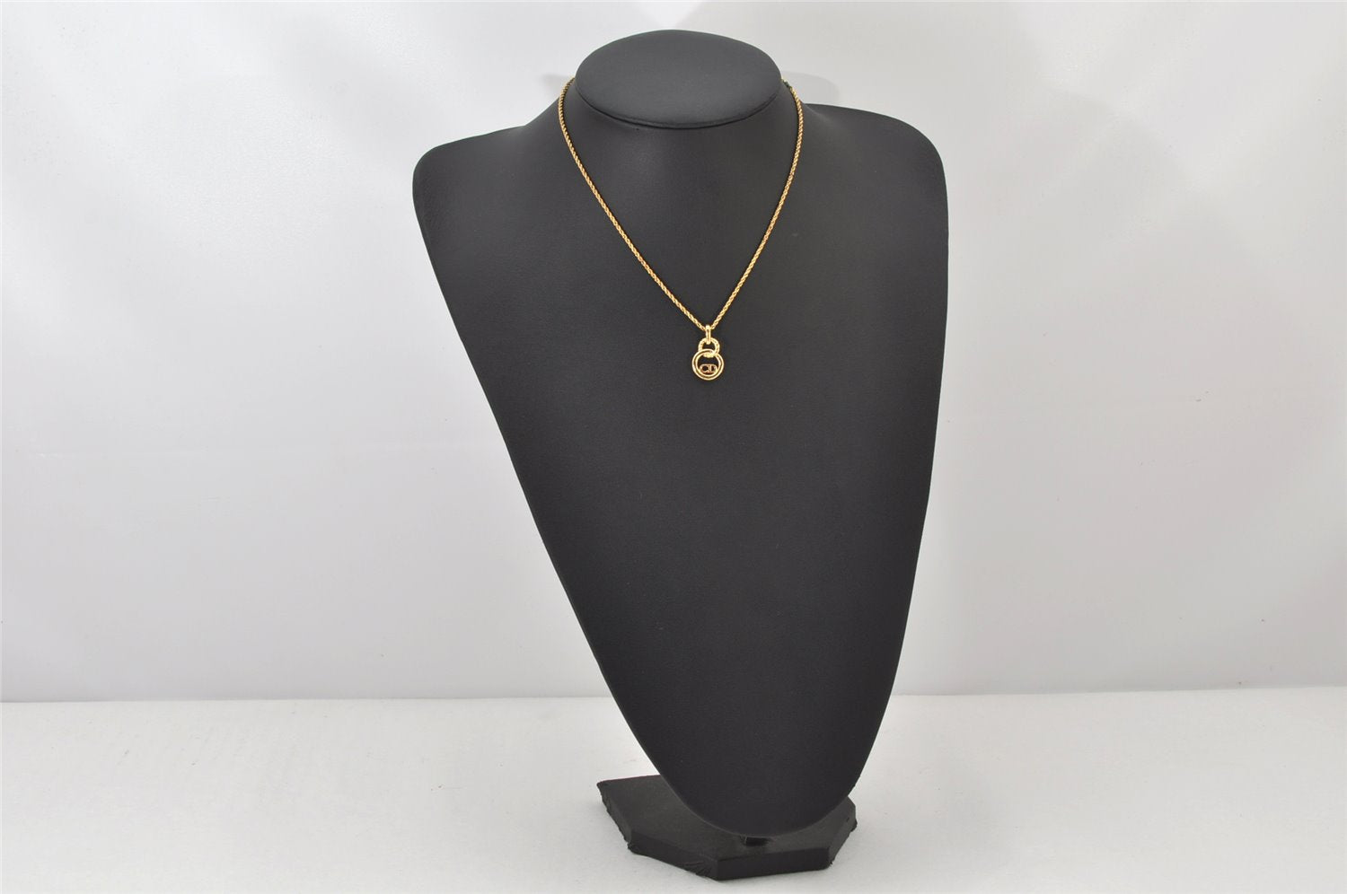 Authentic Christian Dior Gold Tone Chain Pendant Necklace CD 4234K