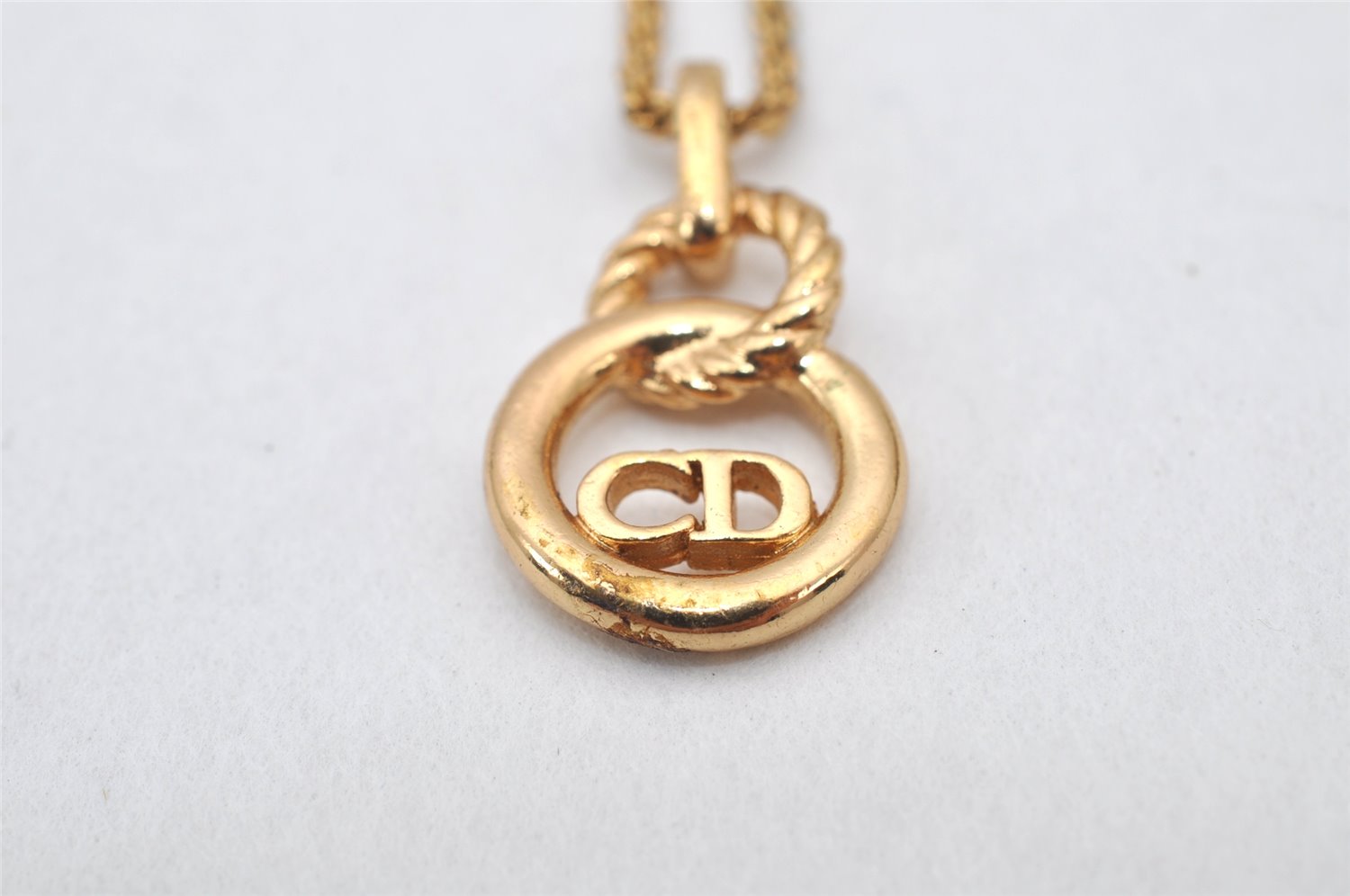 Authentic Christian Dior Gold Tone Chain Pendant Necklace CD 4234K