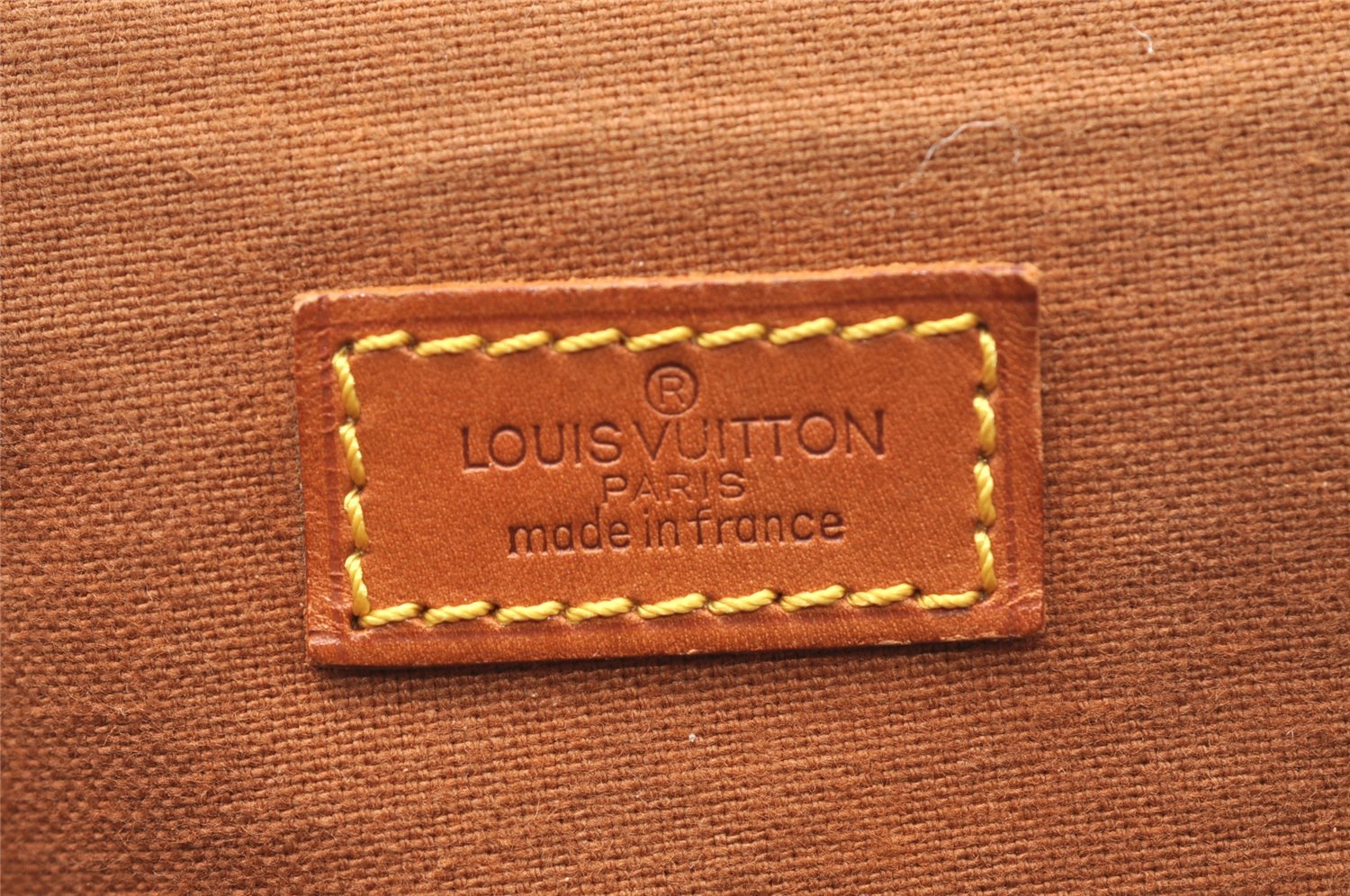 Authentic Louis Vuitton Monogram Sac Bazas Shoulder Cross Bag M99013 LV 4236I