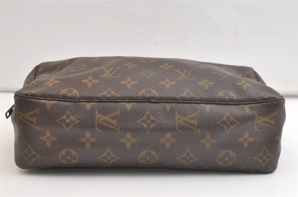 Auth Louis Vuitton Monogram Trousse Toilette 28 Clutch Hand Bag Old Model 4236K