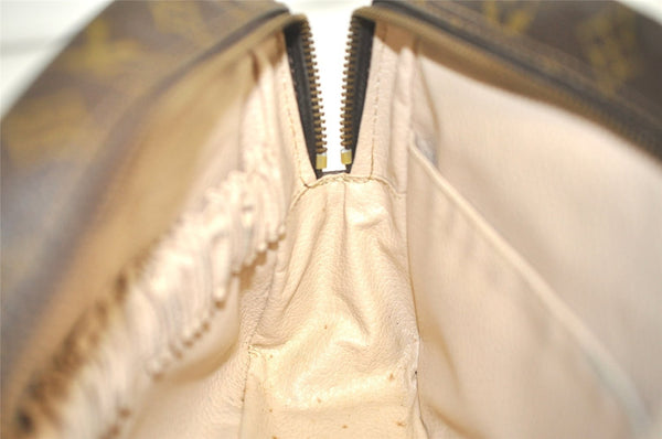 Auth Louis Vuitton Monogram Trousse Toilette 28 Clutch Hand Bag Old Model 4236K