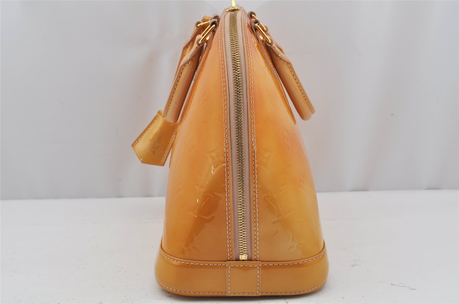 Authentic Louis Vuitton Vernis Alma PM Hand Bag Purse Yellow M91445 LV 4237J