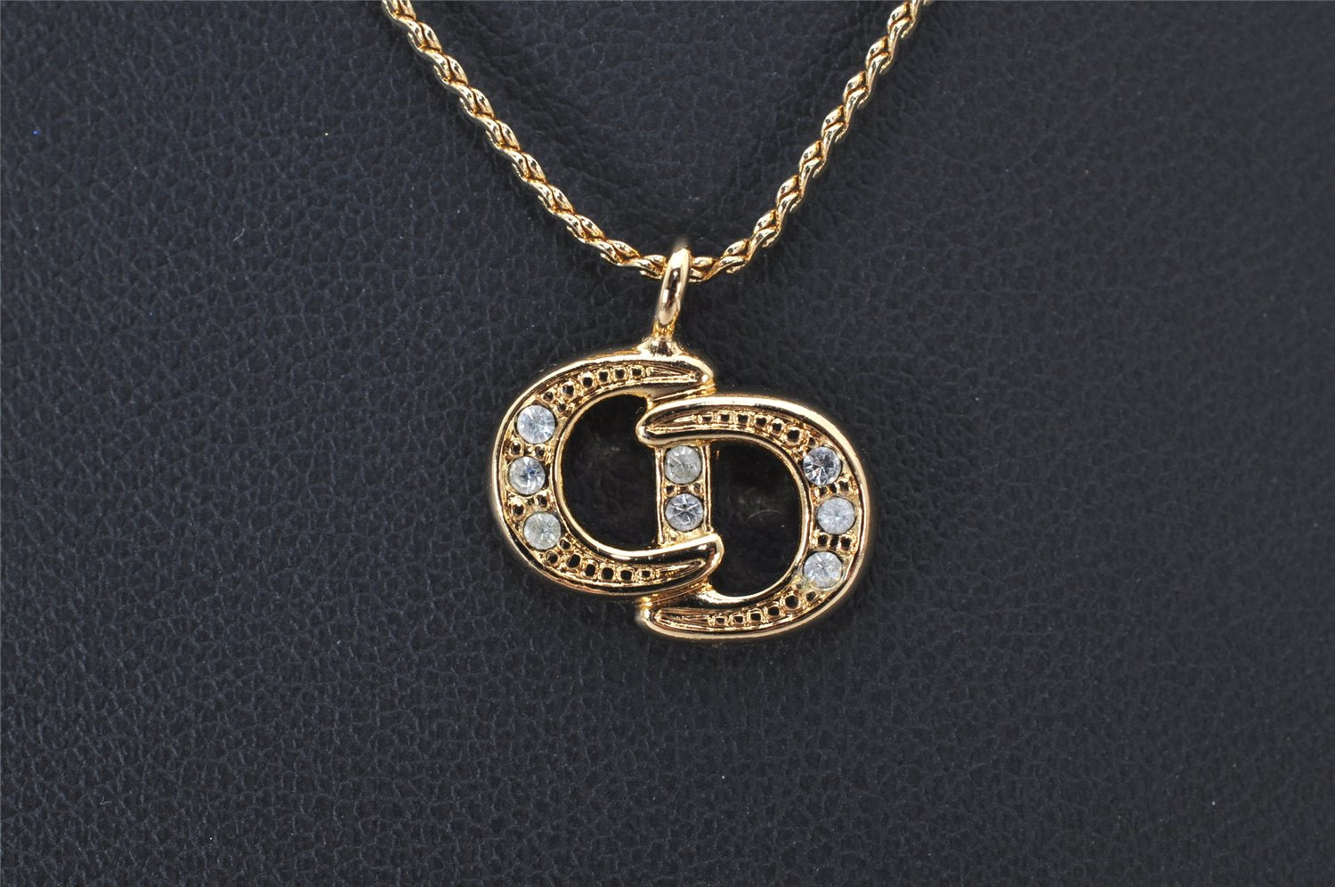 Authentic Christian Dior Gold Tone Rhinestone Chain Pendant Necklace CD 4237K