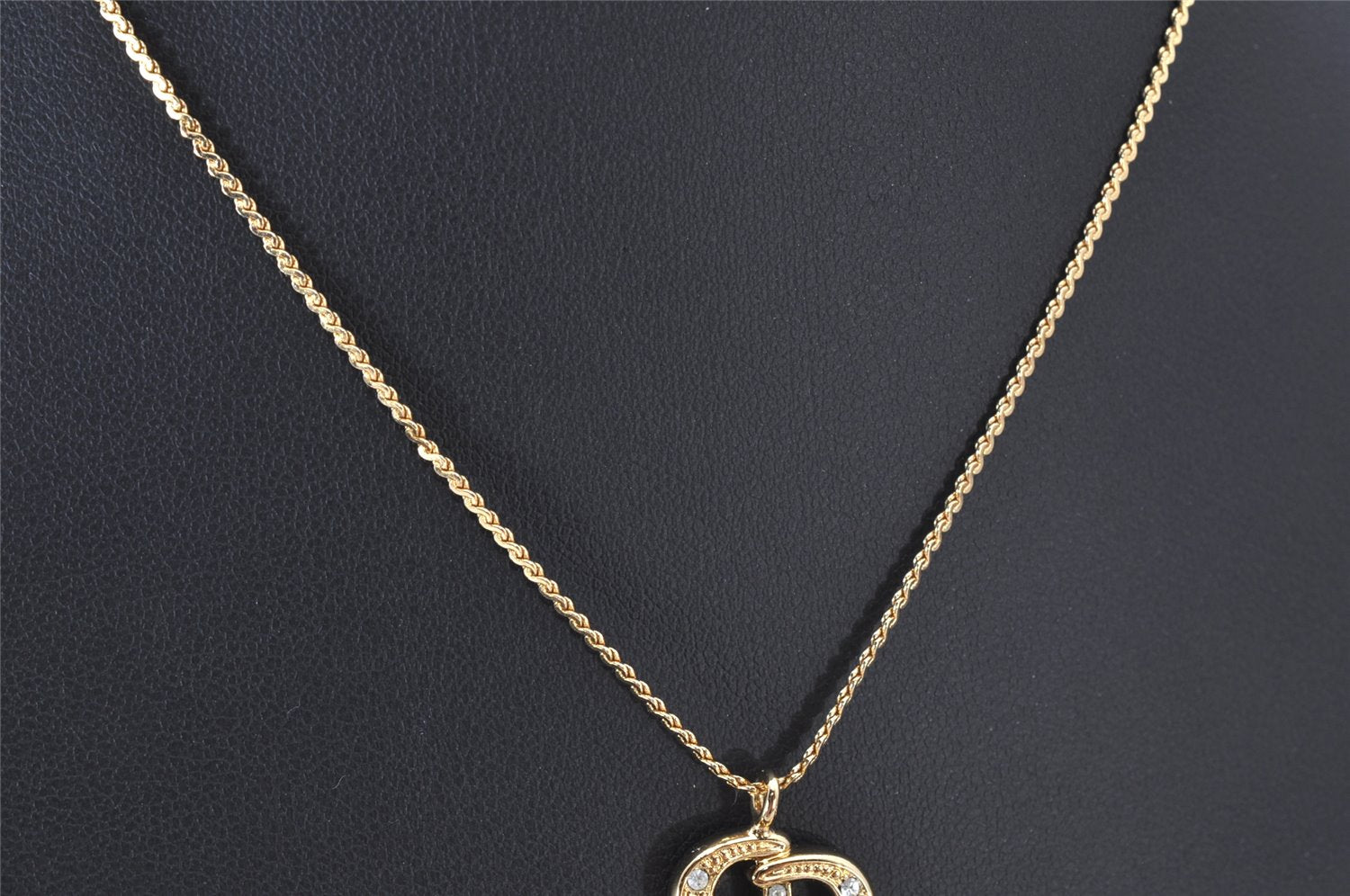 Authentic Christian Dior Gold Tone Rhinestone Chain Pendant Necklace CD 4237K