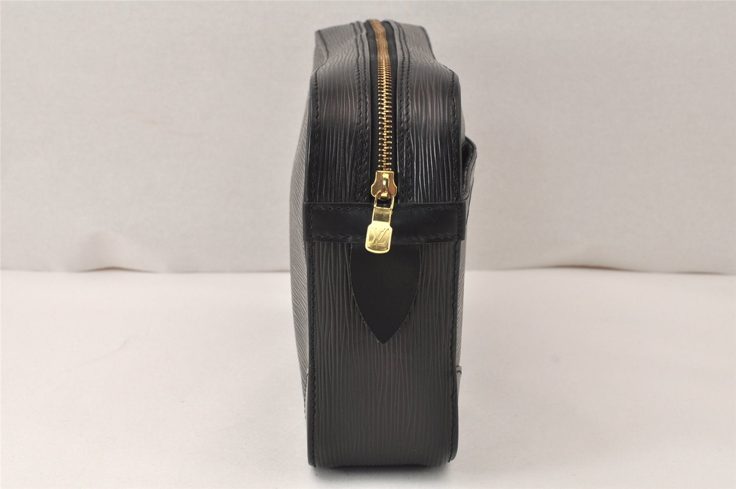 Authentic Louis Vuitton Epi Compiegne 28 Clutch Hand Bag Black SP Order LV 4238K