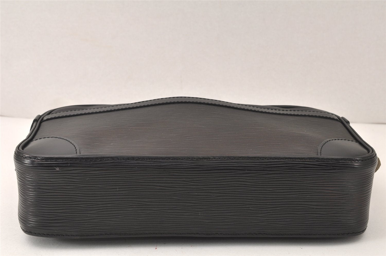 Authentic Louis Vuitton Epi Compiegne 28 Clutch Hand Bag Black SP Order LV 4238K