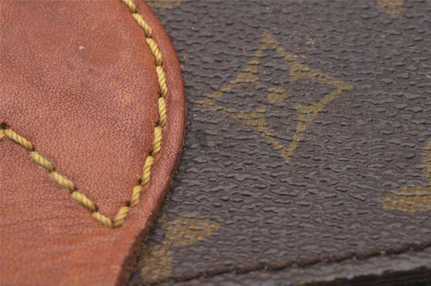 Authentic Louis Vuitton Monogram Cartouchiere MM Shoulder Bag Old Model 4239J