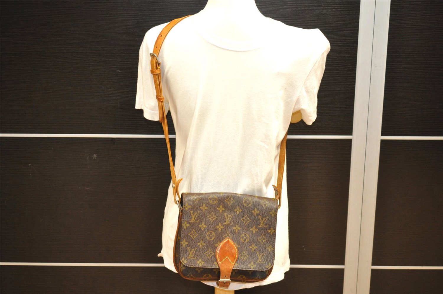 Authentic Louis Vuitton Monogram Cartouchiere MM Shoulder Bag Old Model 4239J