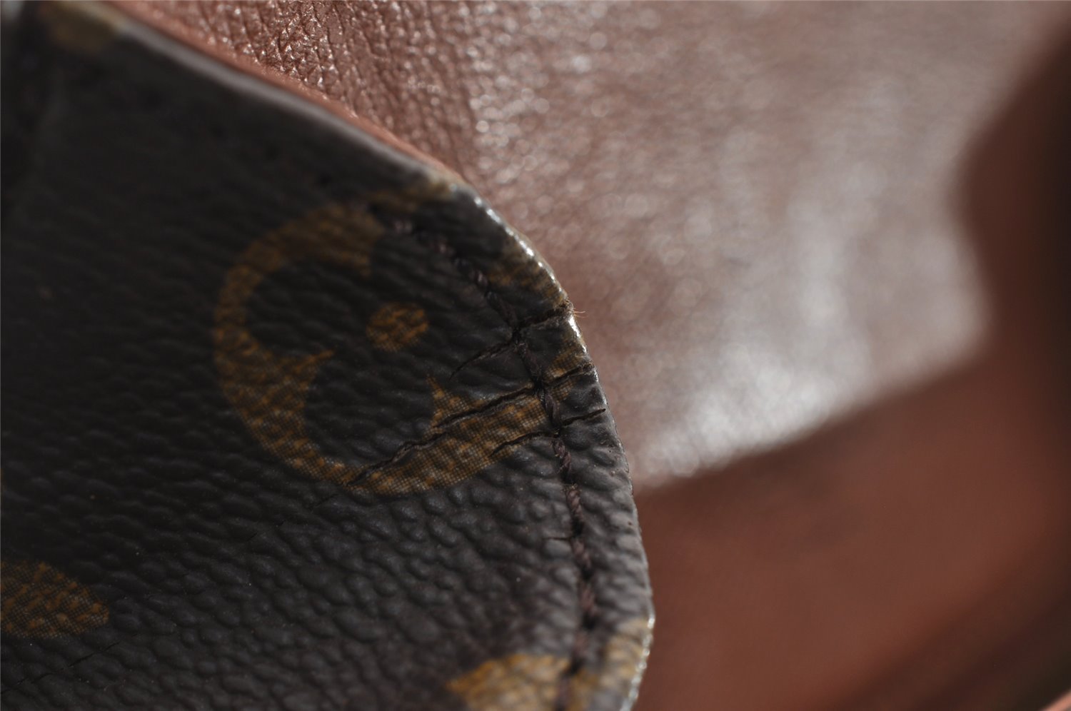 Authentic Louis Vuitton Monogram Saint Cloud MM M51243 Shoulder Cross Bag 4241I