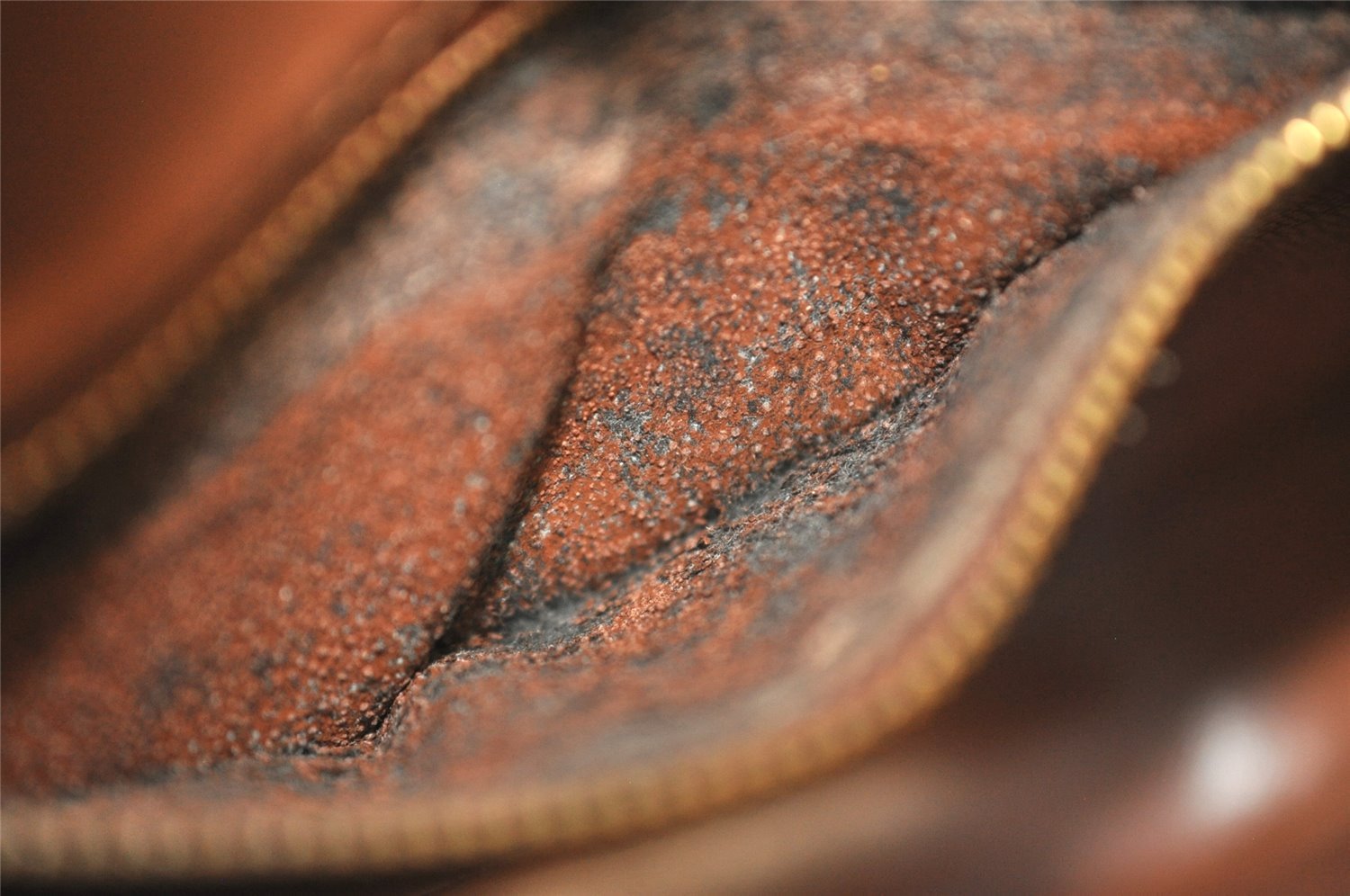 Authentic Louis Vuitton Monogram Saint Cloud MM M51243 Shoulder Cross Bag 4241I