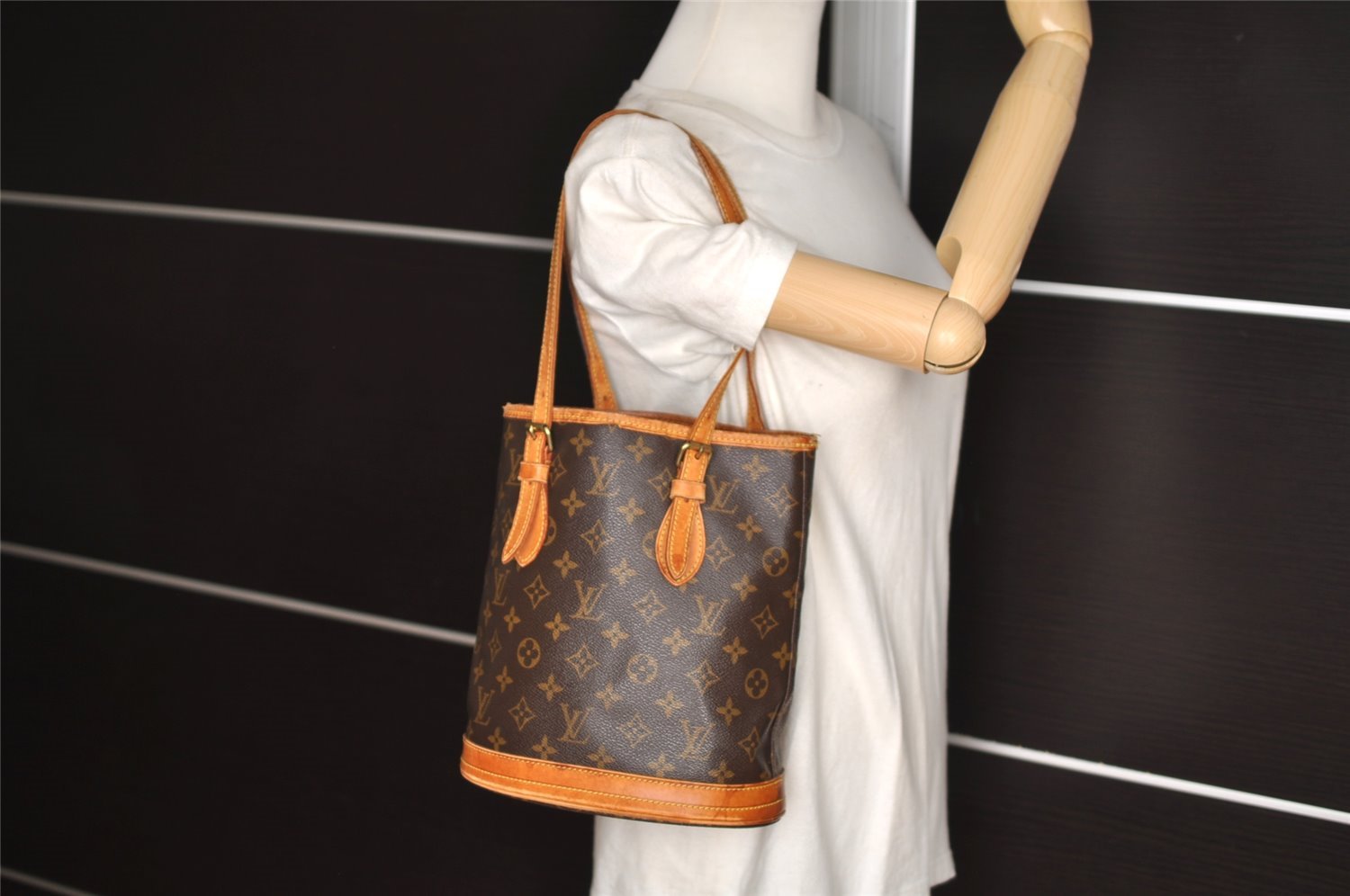 Authentic Louis Vuitton Monogram Bucket PM Shoulder Tote Bag M42238 Junk 4241J
