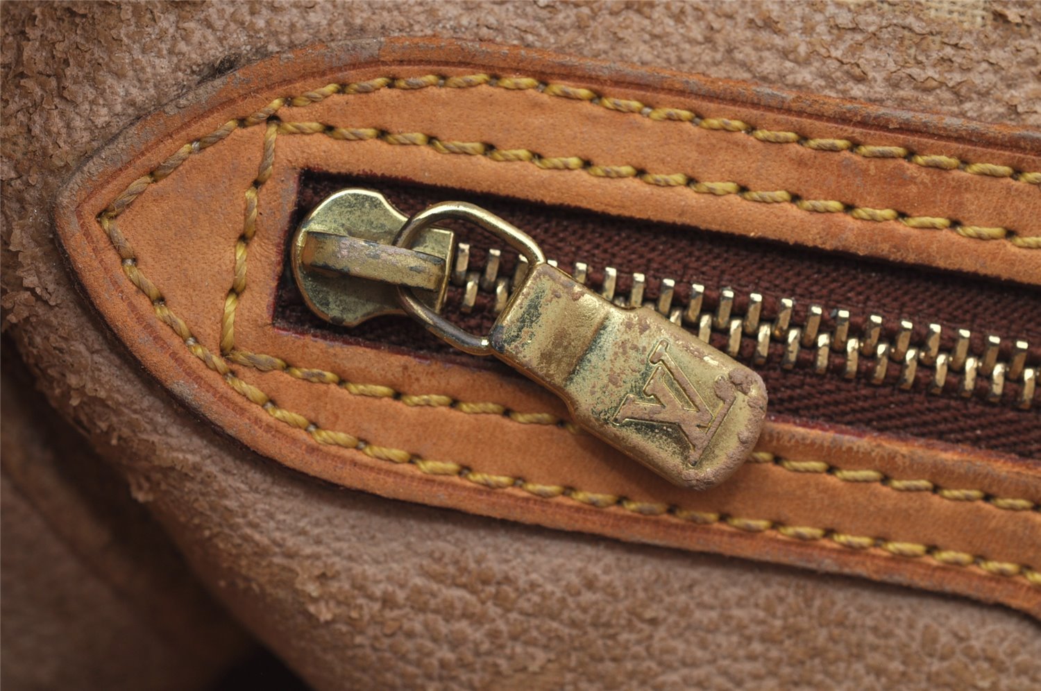 Authentic Louis Vuitton Monogram Bucket PM Shoulder Tote Bag M42238 Junk 4243I