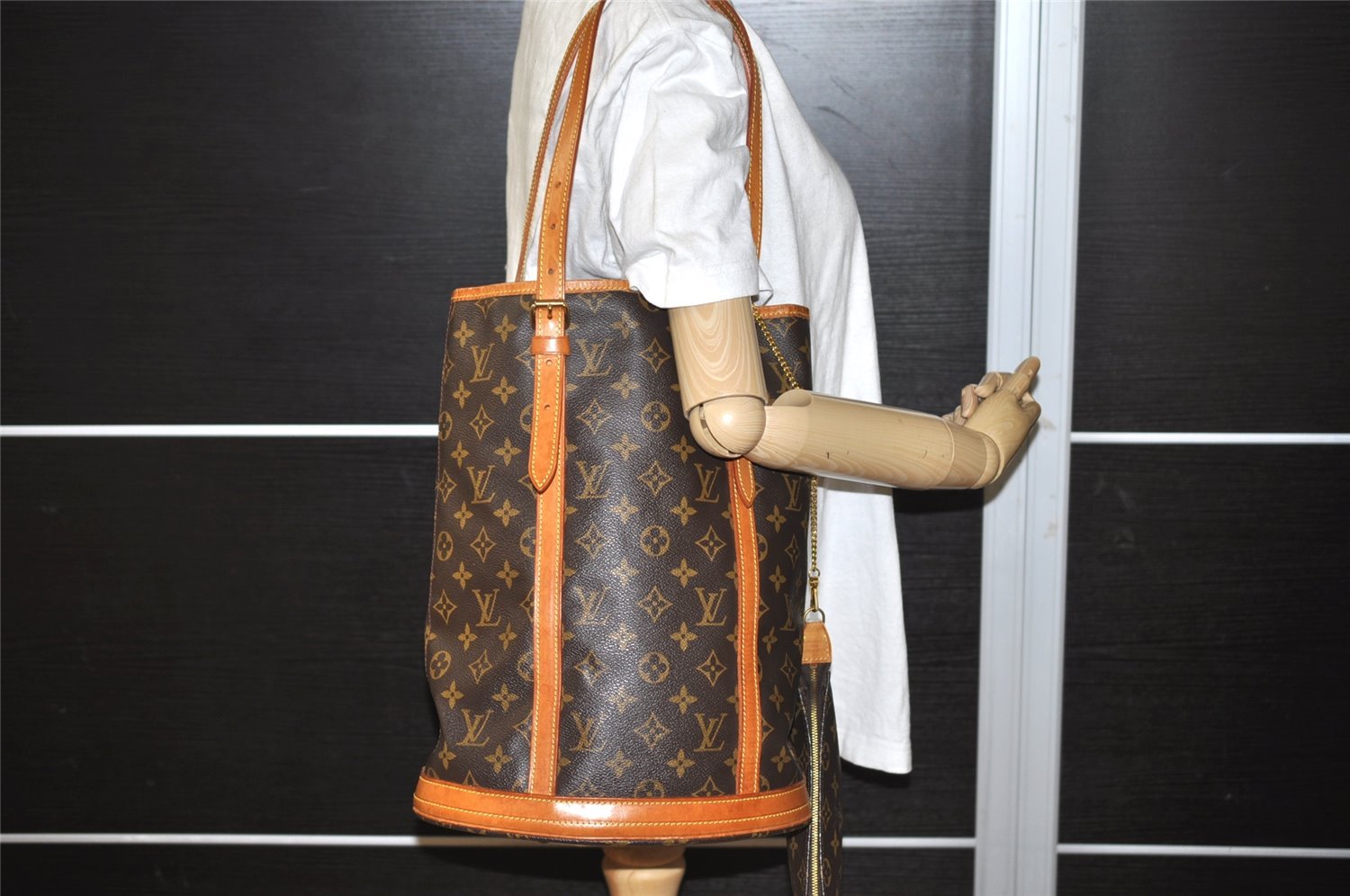 Authentic Louis Vuitton Monogram Bucket GM Shoulder Tote Bag M42236 Junk 4246I