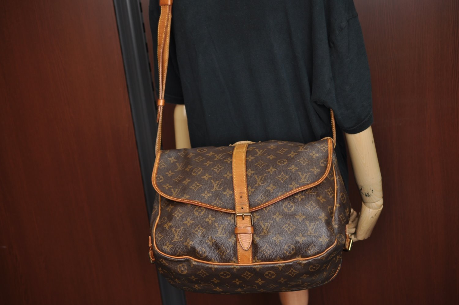 Authentic Louis Vuitton Monogram Saumur 35 Shoulder Cross Bag M42254 LV 4252I