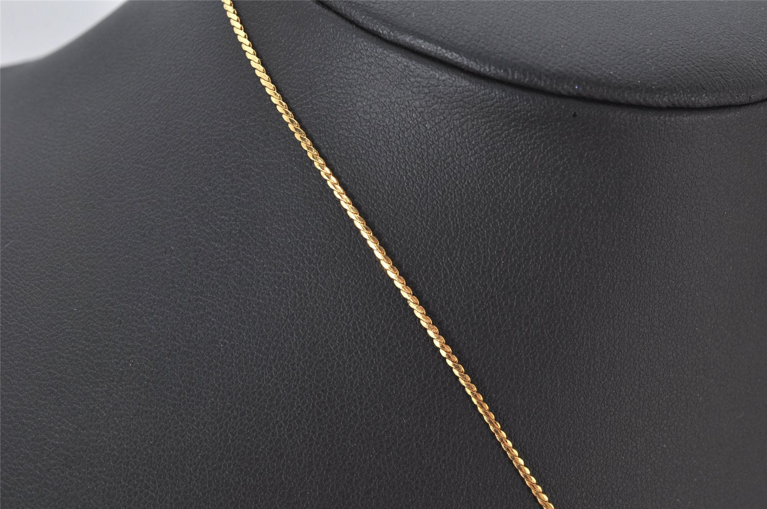 Authentic Christian Dior Gold Tone Chain Pendant Necklace CD 4252K