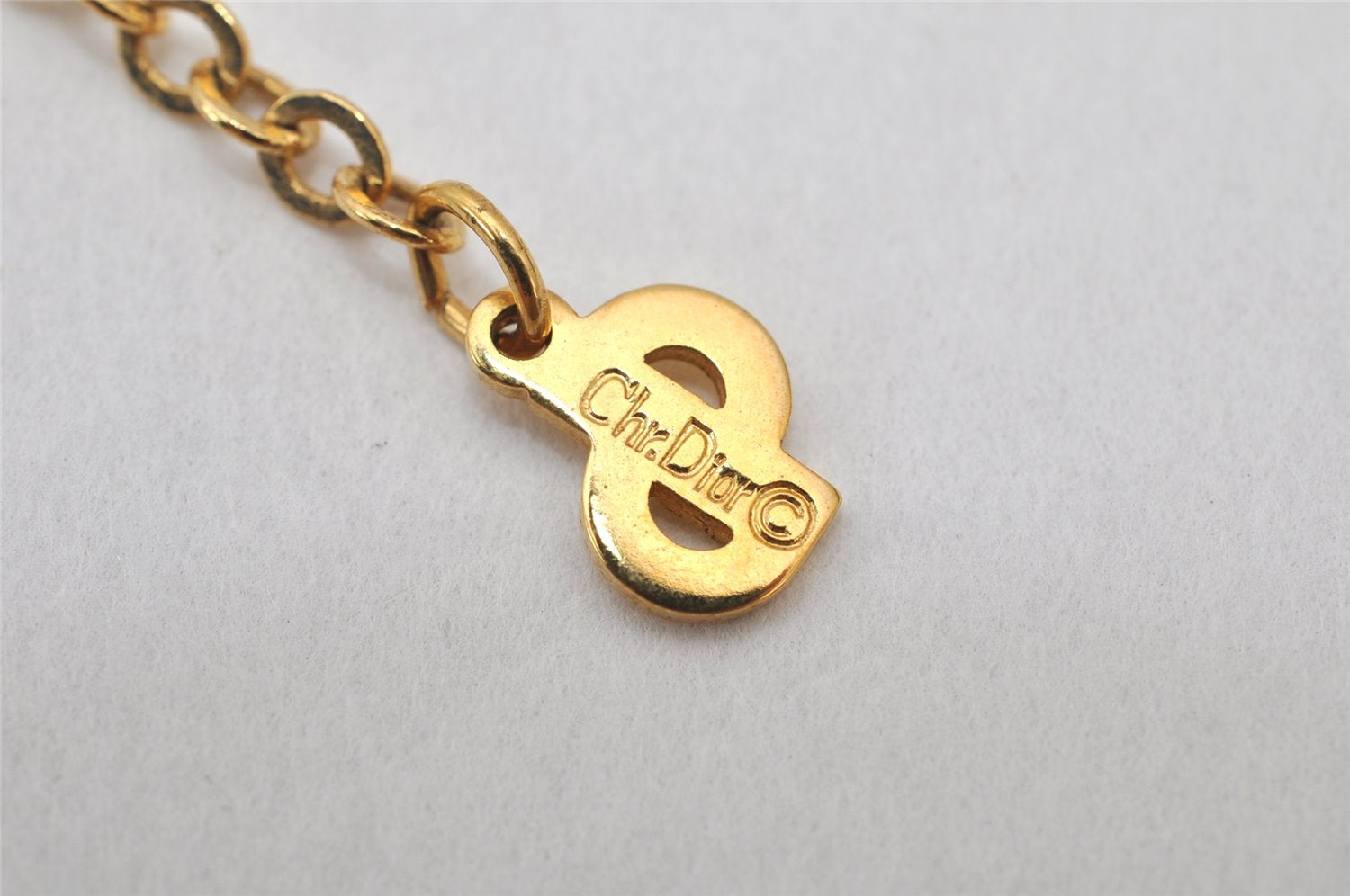 Authentic Christian Dior Gold Tone Chain Pendant Necklace CD 4252K