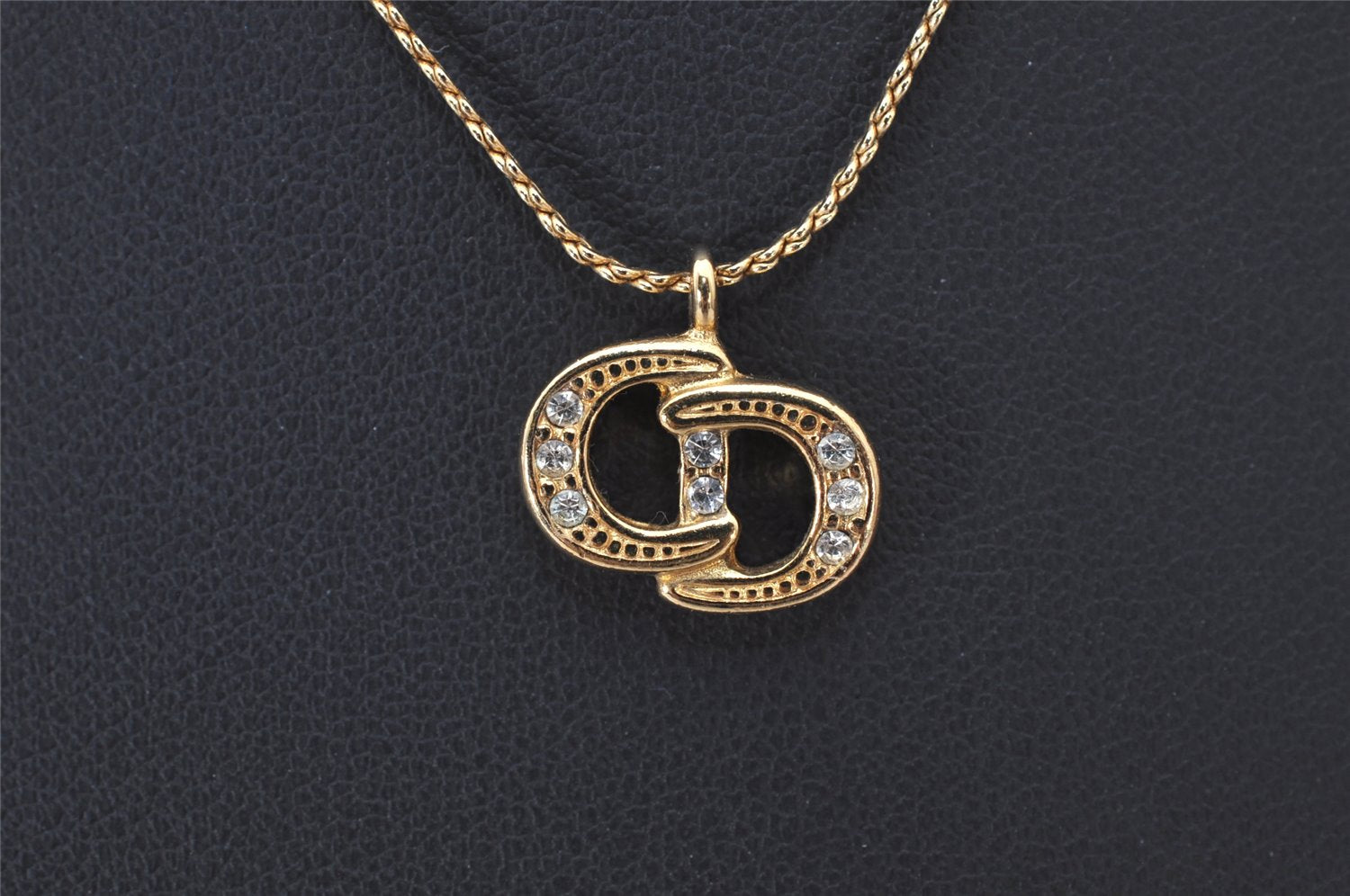 Authentic Christian Dior Gold Tone Rhinestone Chain Pendant Necklace CD 4256K