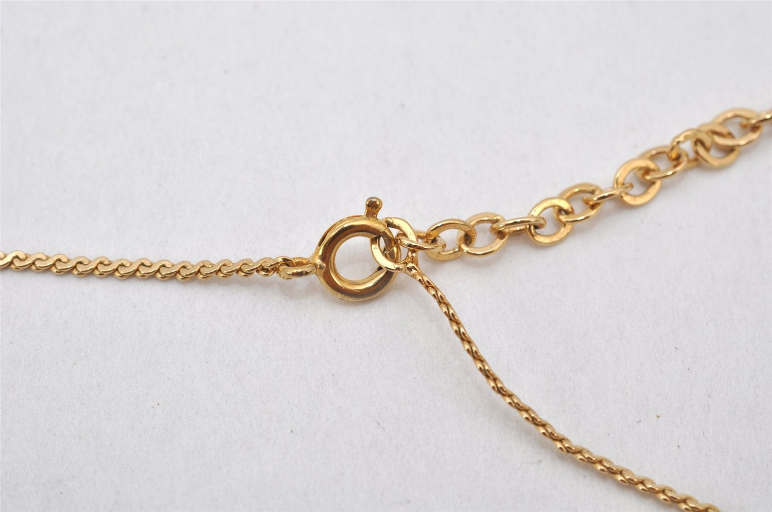 Authentic Christian Dior Gold Tone Rhinestone Chain Pendant Necklace CD 4256K