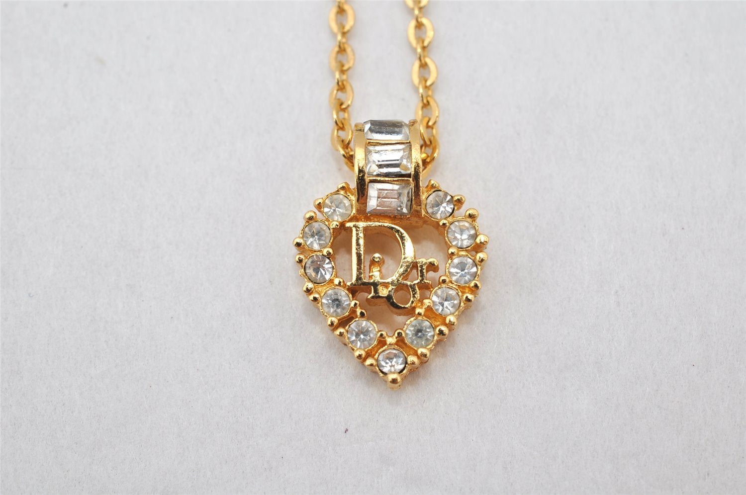 Authentic Christian Dior Gold Tone Chain Rhinestone Pendant Necklace CD 4257K