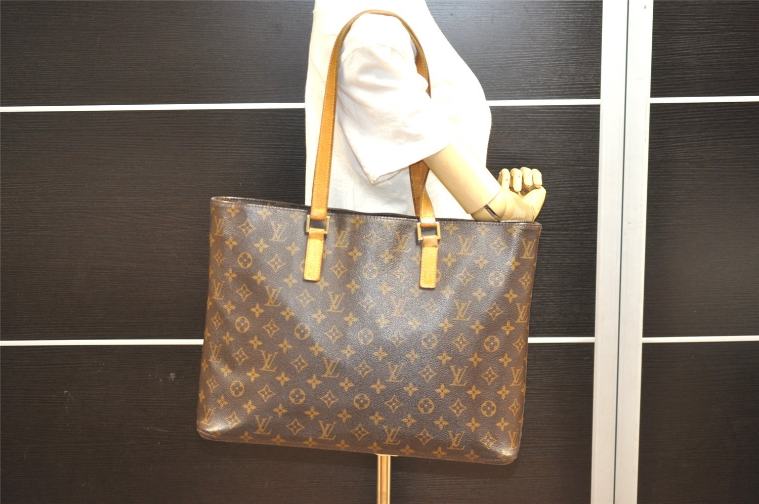 Authentic Louis Vuitton Monogram Luco Shoulder Tote Bag M51155 LV 4265I