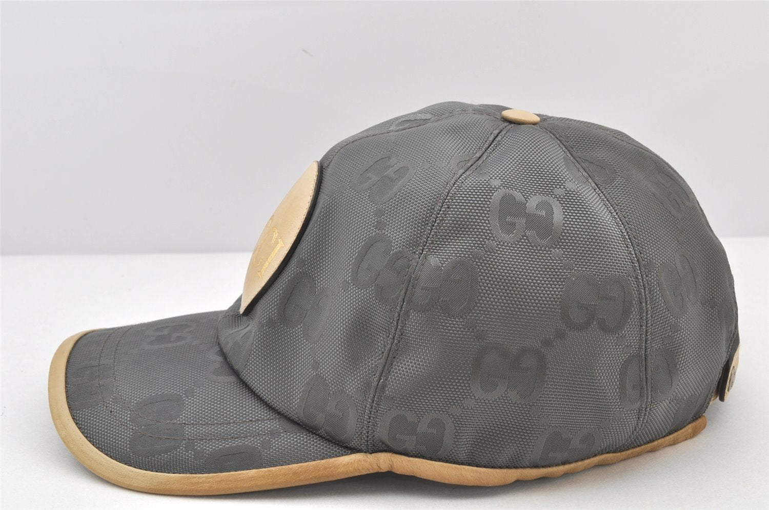 Authentic GUCCI OFF THE GLID Cap GG Nylon Leather Size L 627114 Gray 4267K