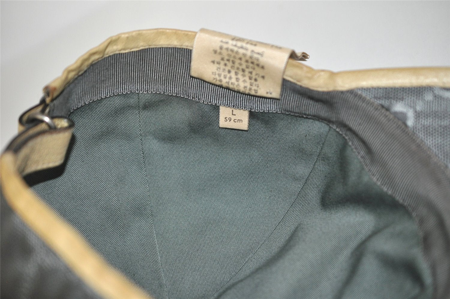 Authentic GUCCI OFF THE GLID Cap GG Nylon Leather Size L 627114 Gray 4267K