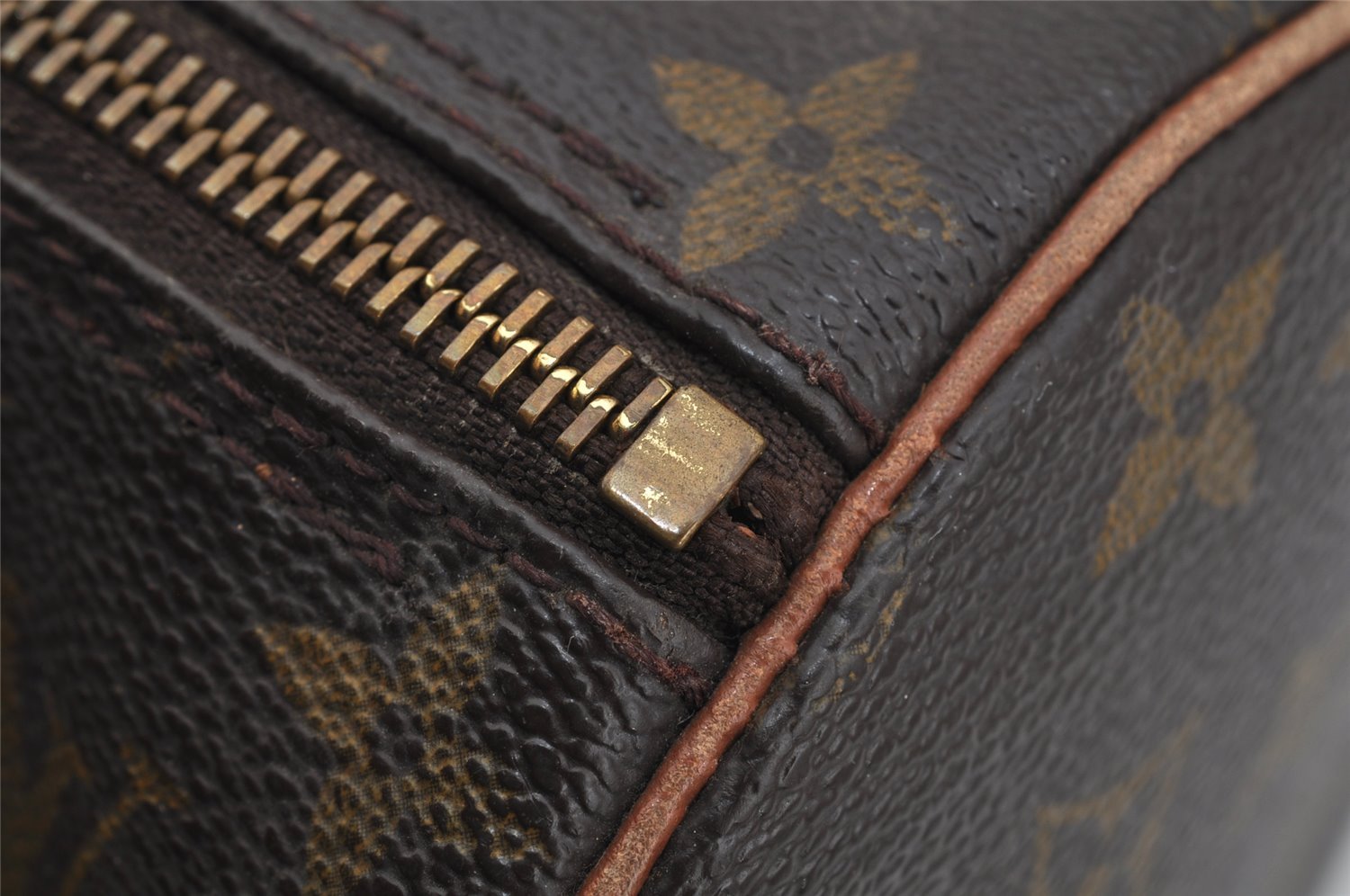 Authentic Louis Vuitton Monogram Papillon 30 Hand Bag Old Model LV 4270J