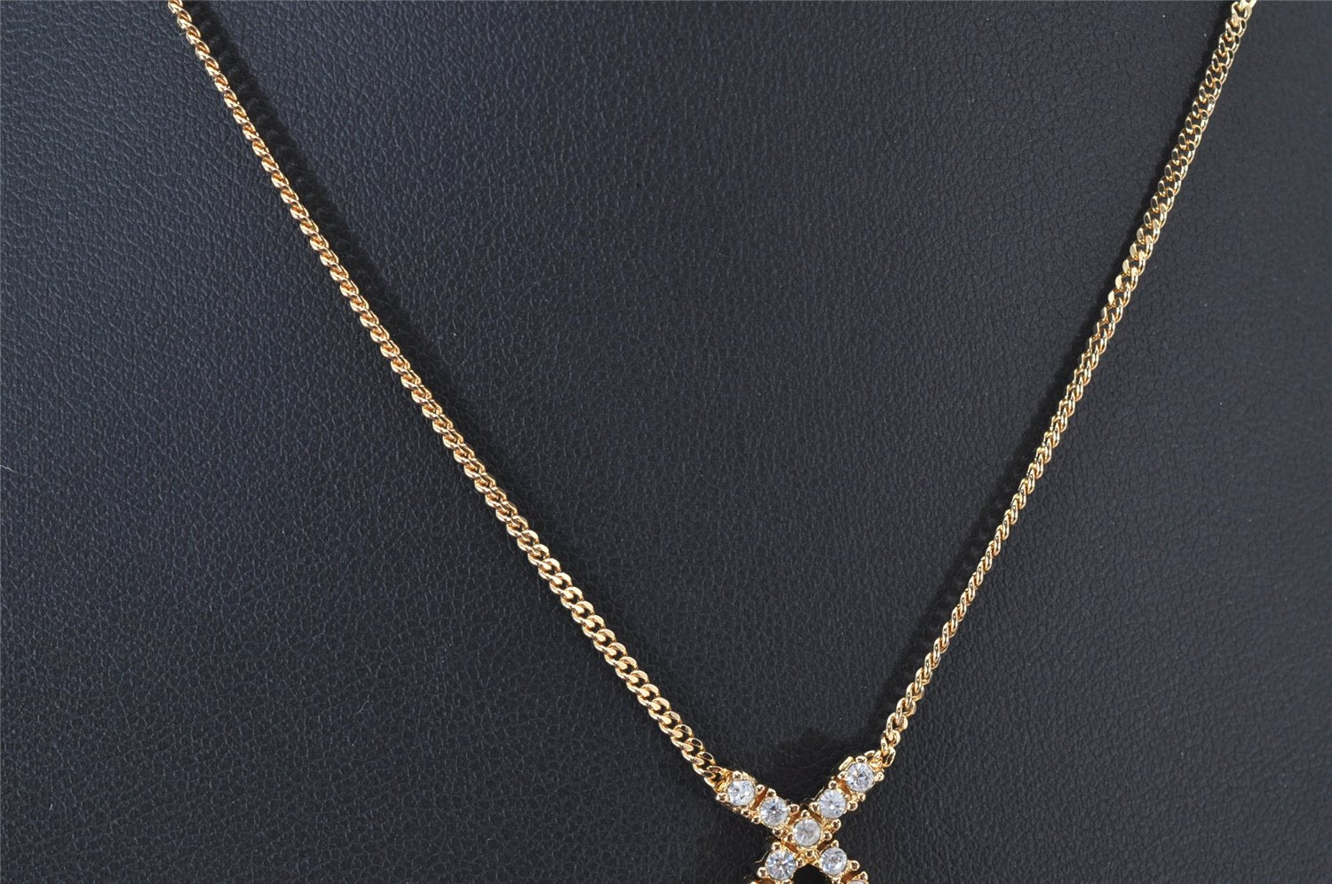 Authentic Christian Dior Gold Tone Rhinestone Chain Pendant Necklace CD 4270K