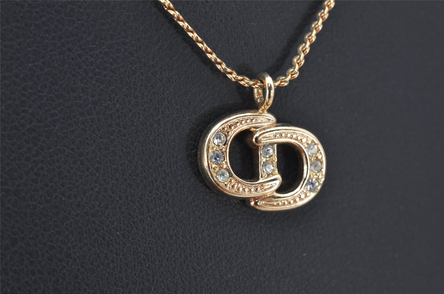 Authentic Christian Dior Gold Tone Rhinestone Chain Pendant Necklace CD 4274K