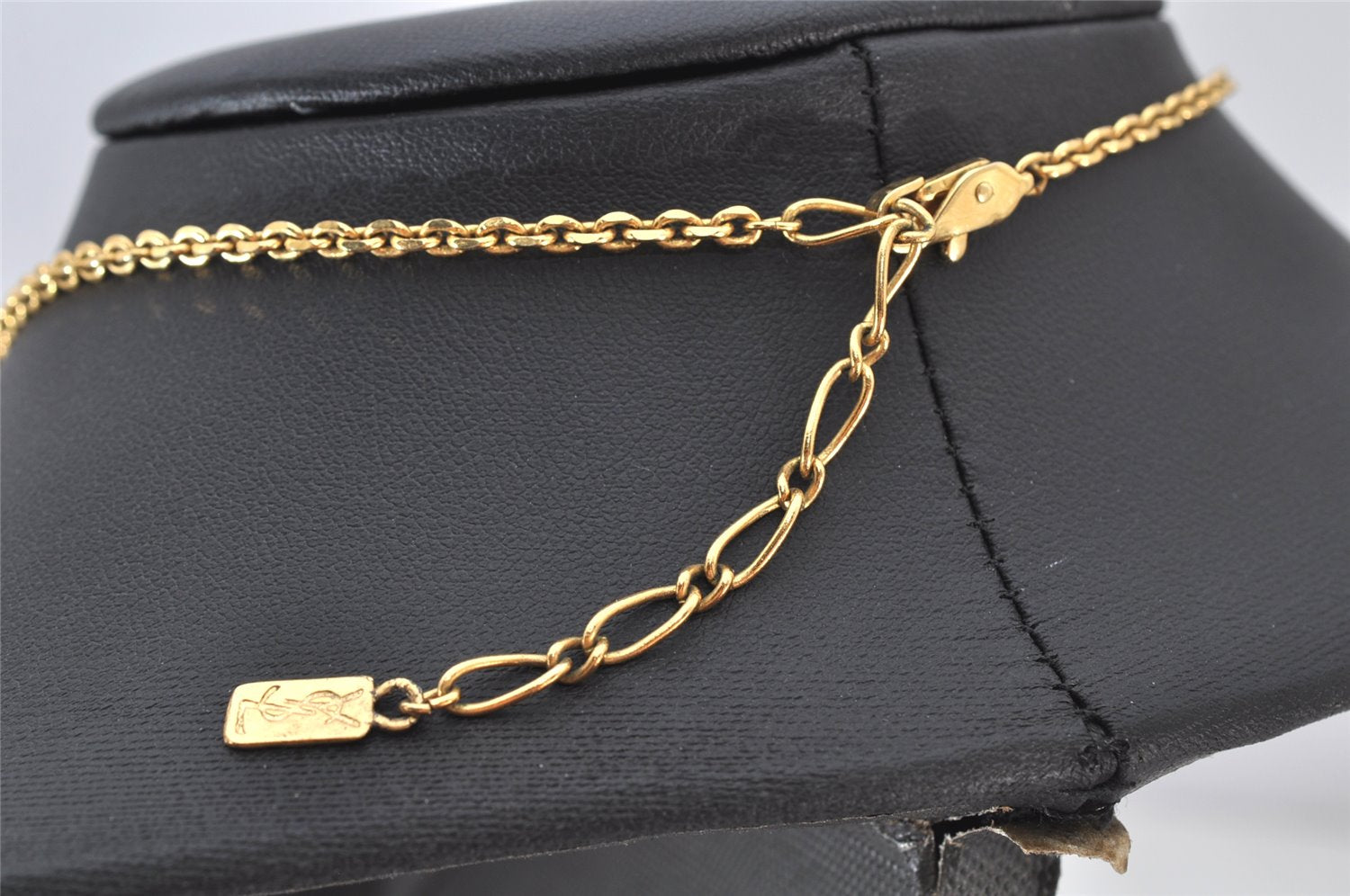 Authentic YVES SAINT LAURENT Rhinestone Necklace Chain Pendant Gold 4275K