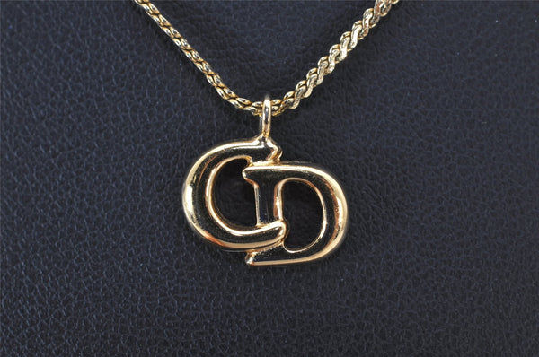 Authentic Christian Dior Gold Tone Chain Pendant Necklace CD 4276K