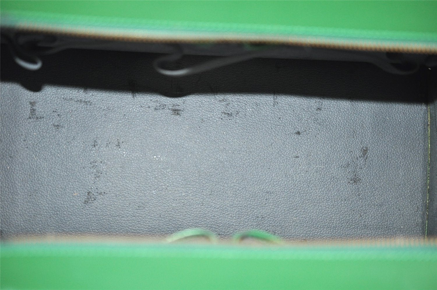 Authentic Louis Vuitton Epi Riviera Hand Bag Green M48184 LV 4278I