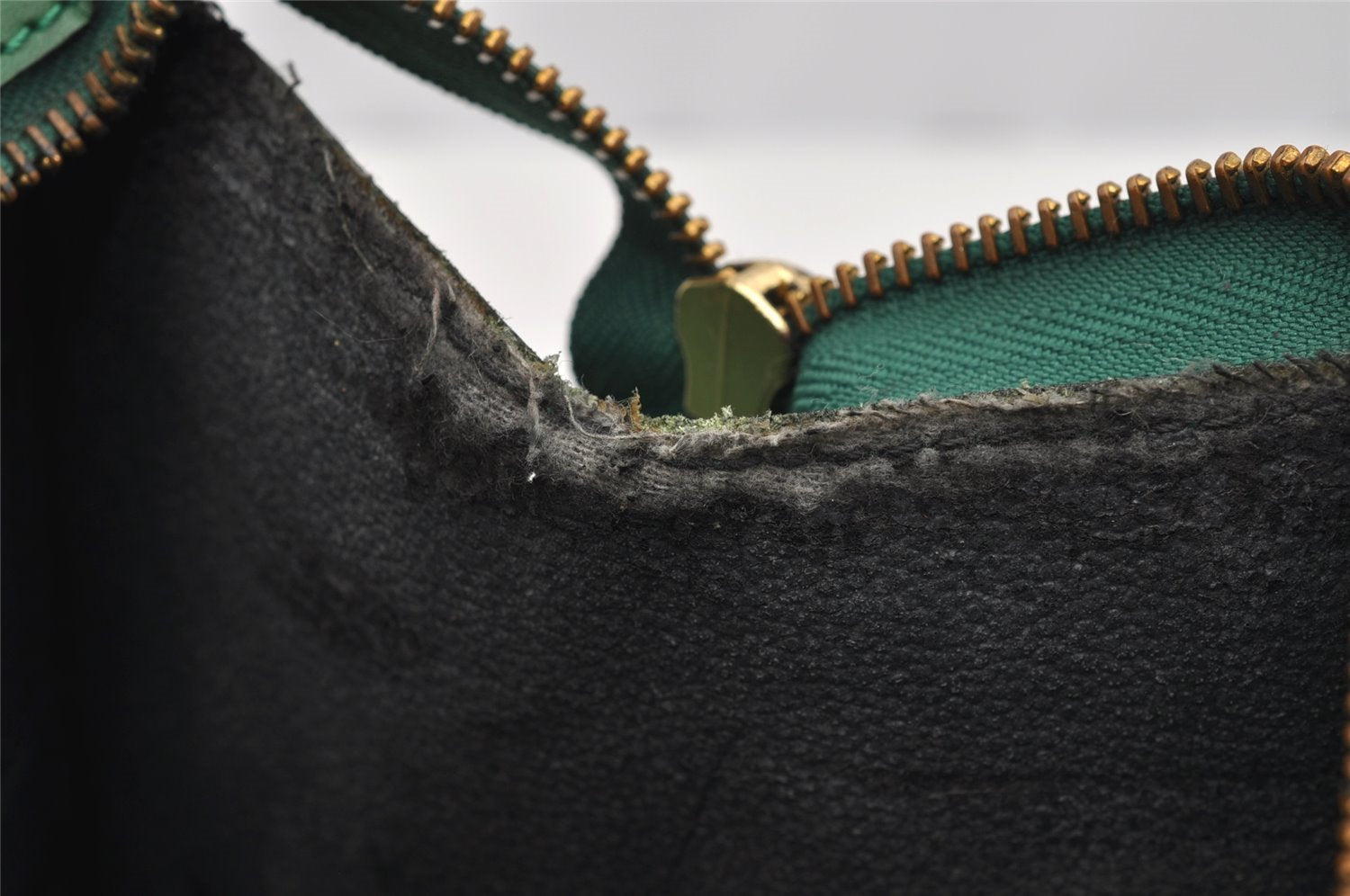 Authentic Louis Vuitton Epi Riviera Hand Bag Green M48184 LV 4278I