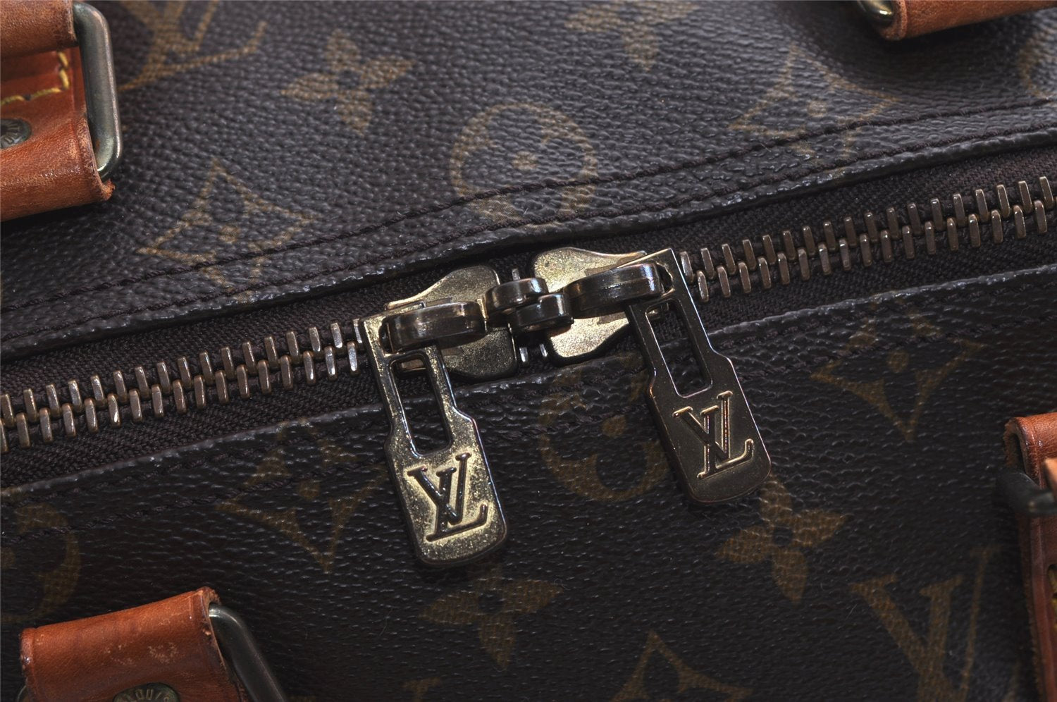 Authentic Louis Vuitton Monogram Keepall 50 Travel Boston Bag M41426 LV 4291K