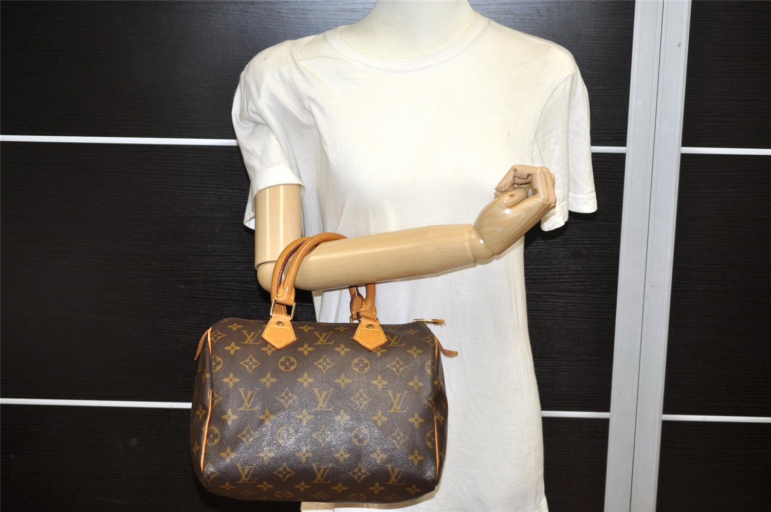 Authentic Louis Vuitton Monogram Speedy 25 Boston Hand Bag M41528 LV 4292K