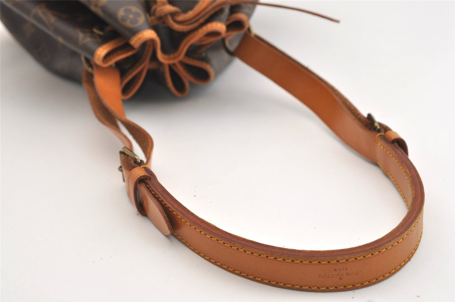 Authentic Louis Vuitton Monogram Noe Shoulder Drawstring Bag M42224 LV 4294J