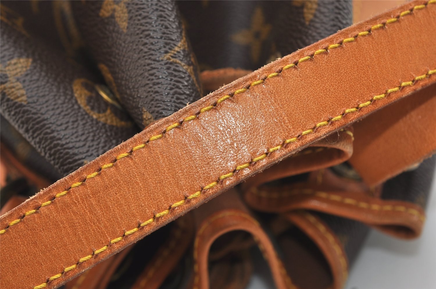 Authentic Louis Vuitton Monogram Noe Shoulder Drawstring Bag M42224 LV 4294J