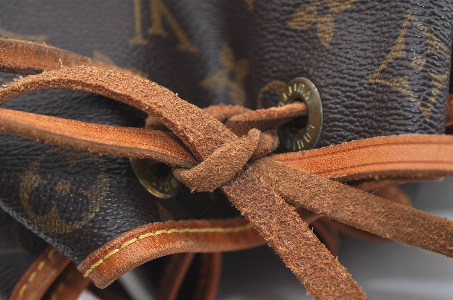 Authentic Louis Vuitton Monogram Noe Shoulder Drawstring Bag M42224 LV 4294J