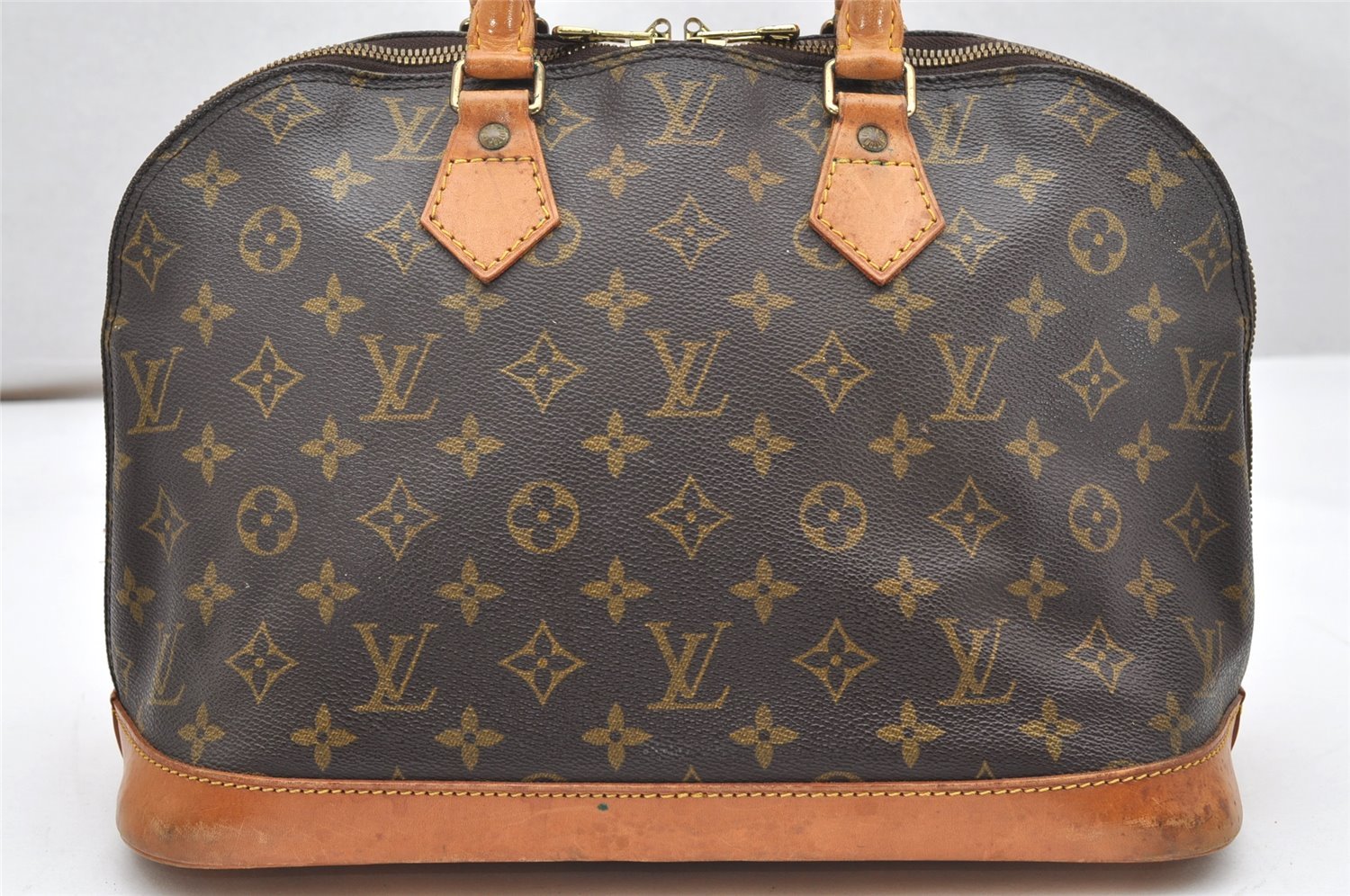 Authentic Louis Vuitton Monogram Alma Hand Bag Purse M51130 LV 4294K