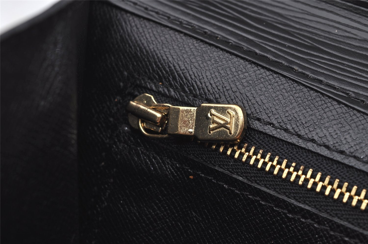 Authentic Louis Vuitton Epi Montaigne 27 Clutch Hand Bag Black M52652 LV 4295I