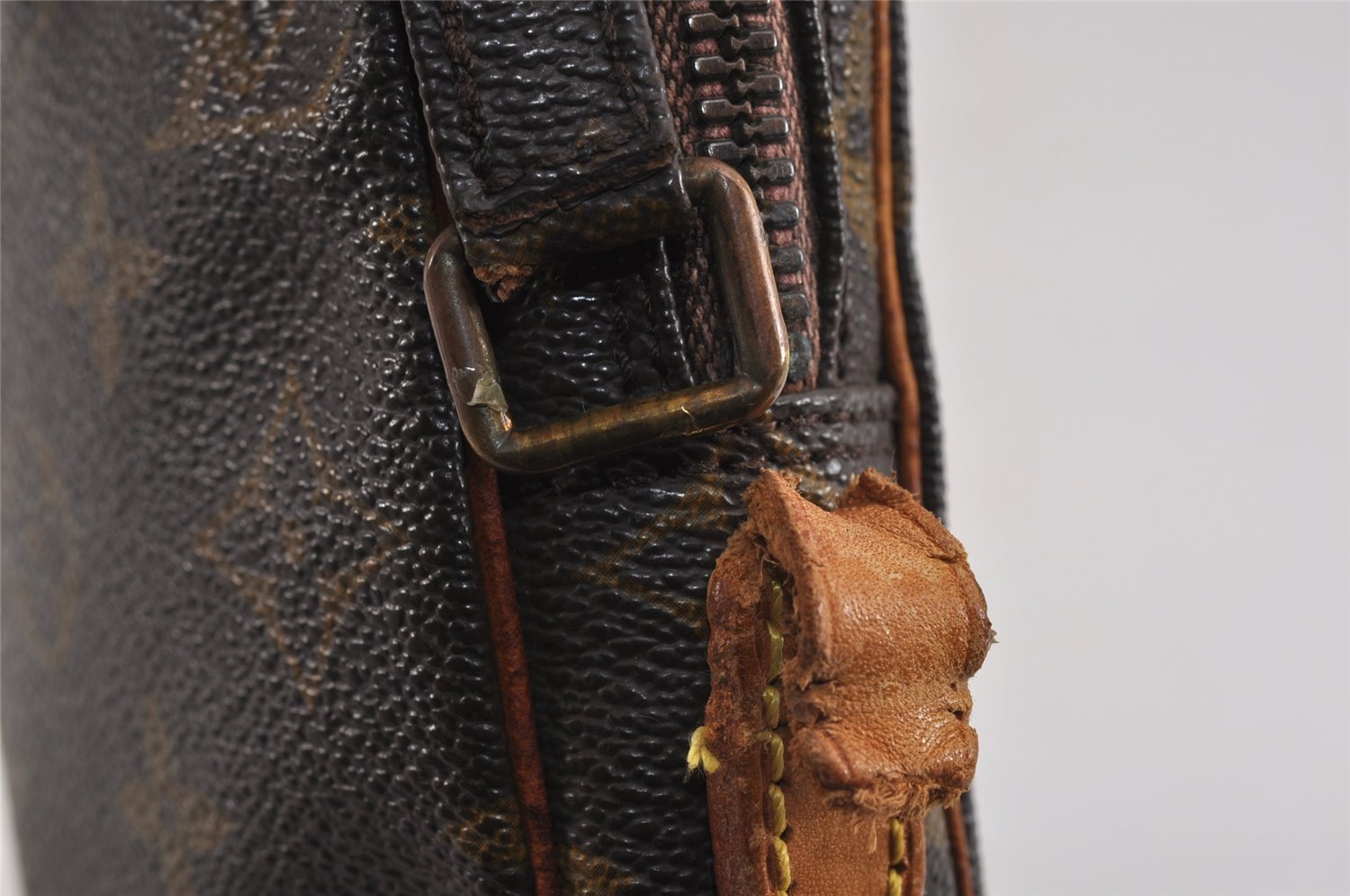 Auth Louis Vuitton Monogram Mini Poche Danube Shoulder Bag M45268 Junk 4295J